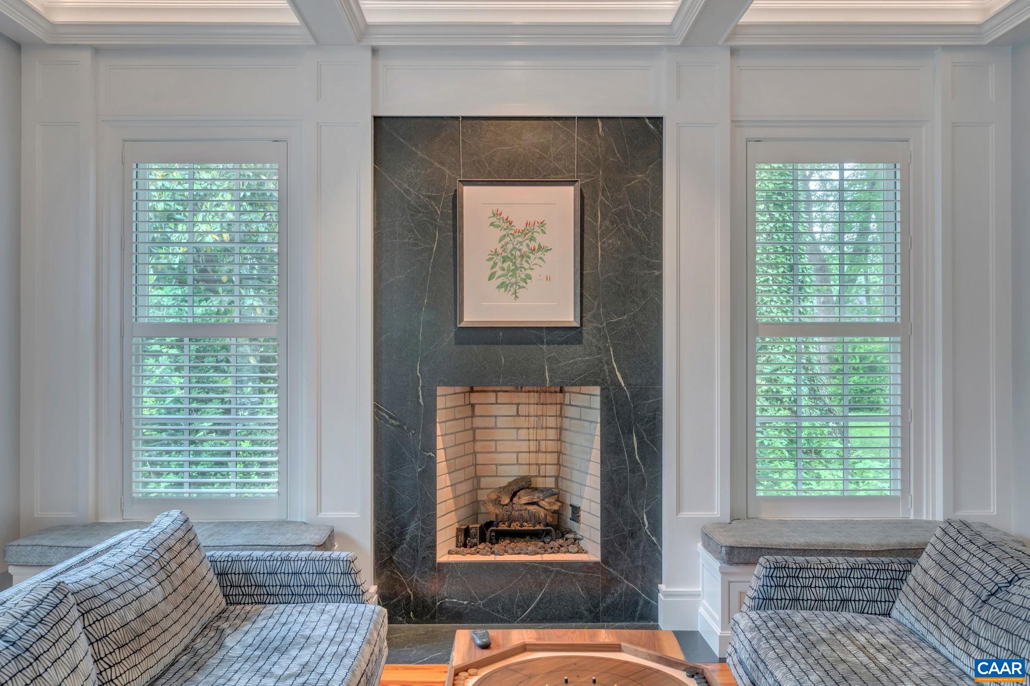 221 WINE ST