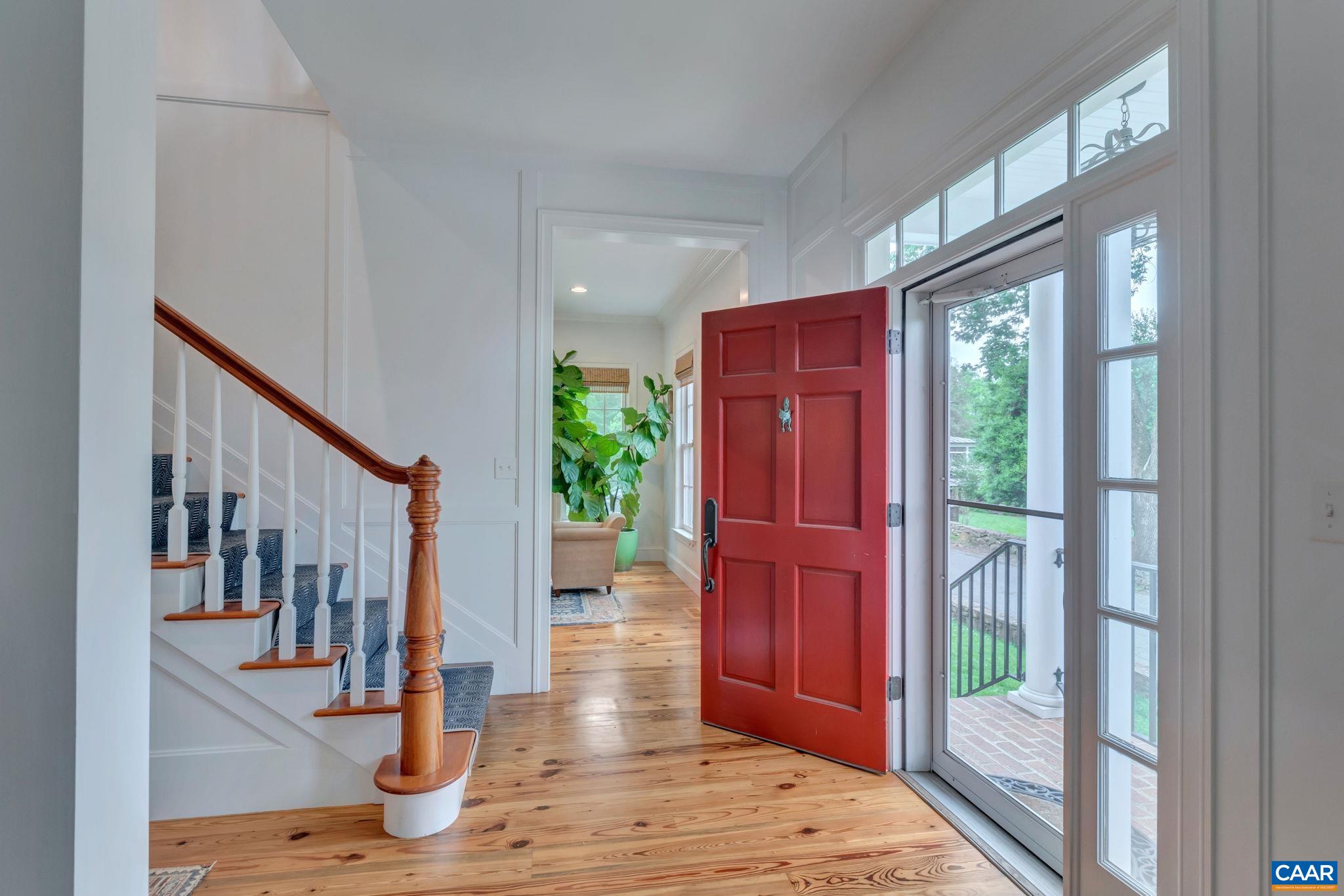 221 WINE ST
