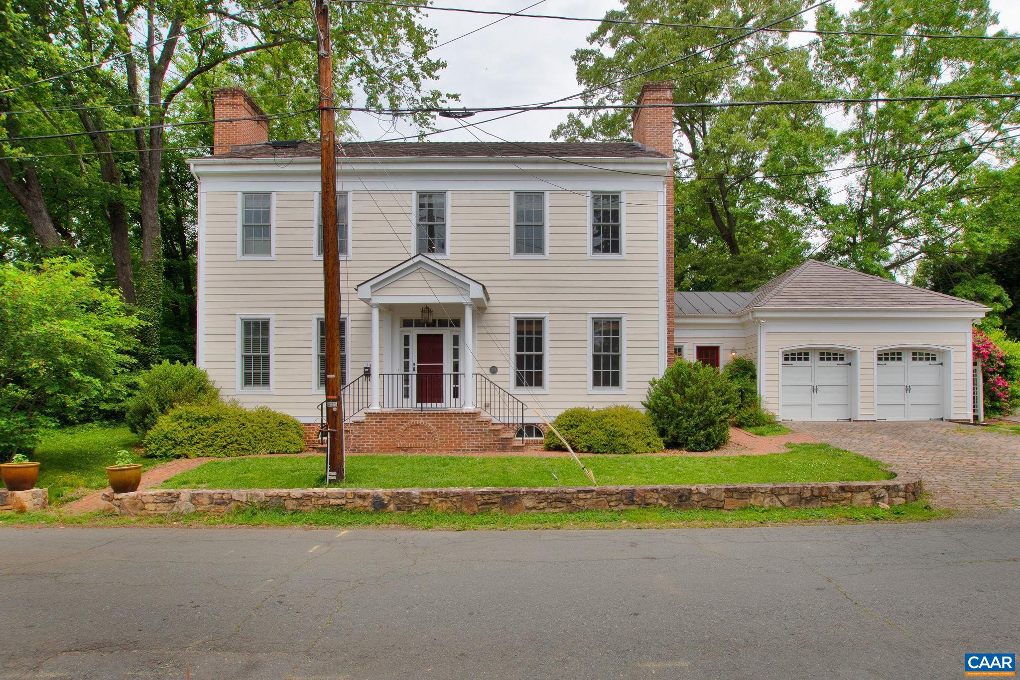 221 WINE ST