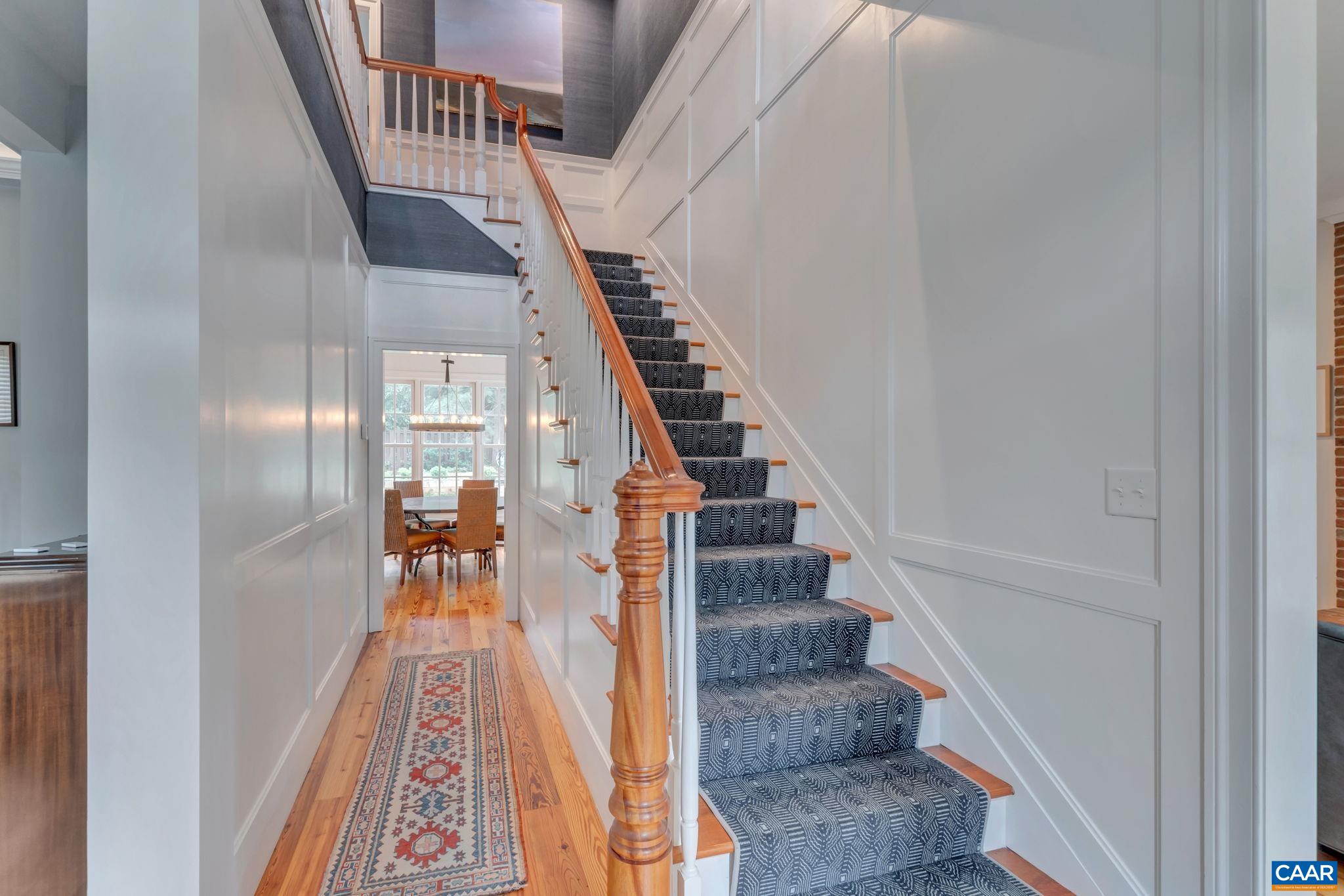 221 WINE ST