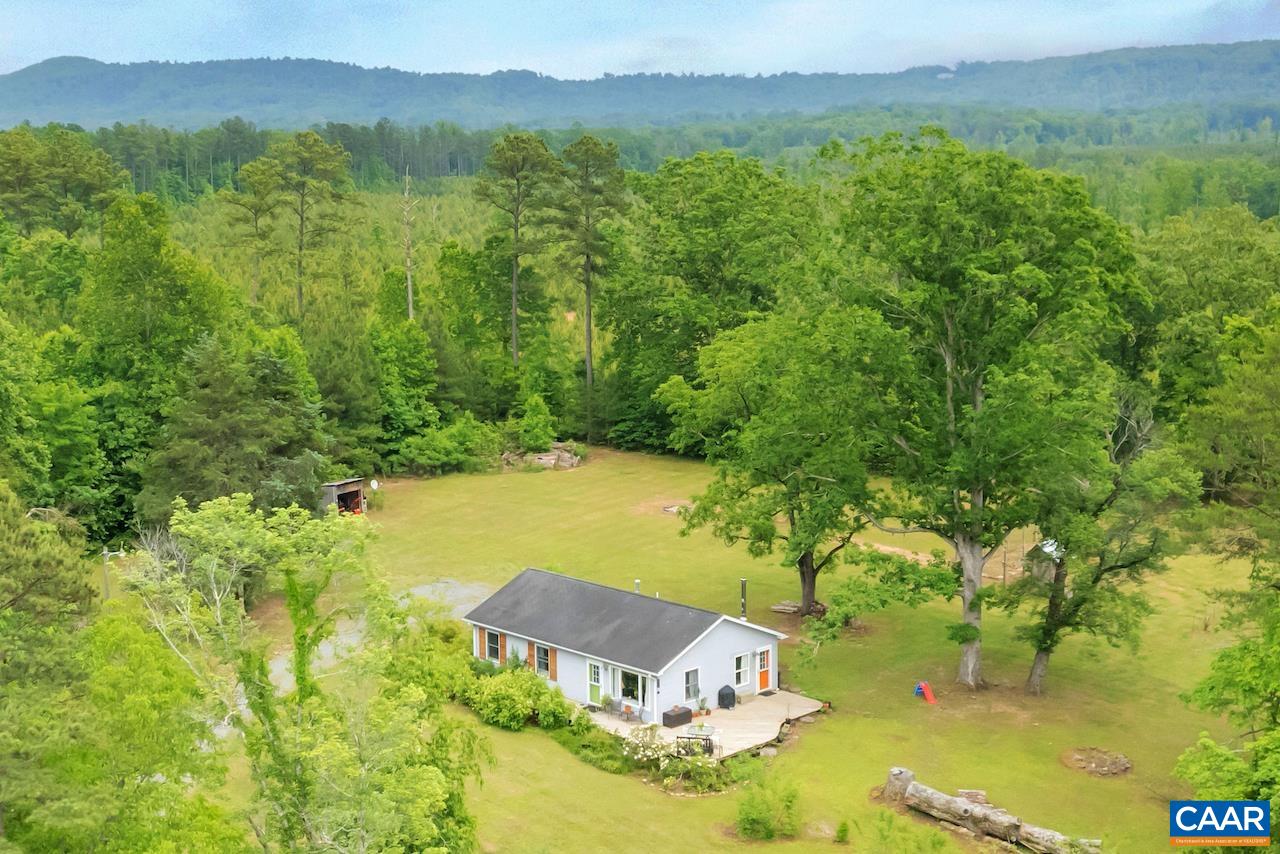 1426 SUNNY MEADOWS DR