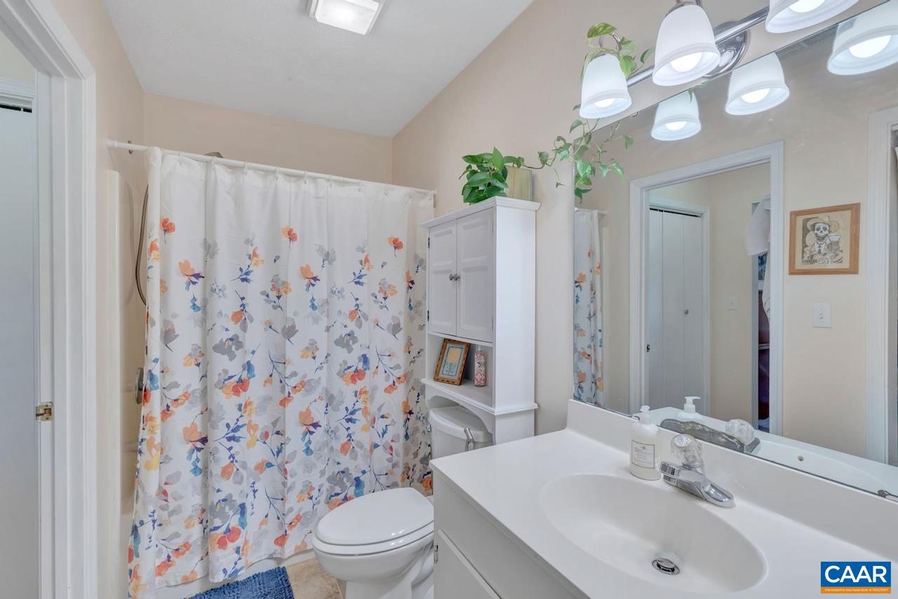 1426 SUNNY MEADOWS DR