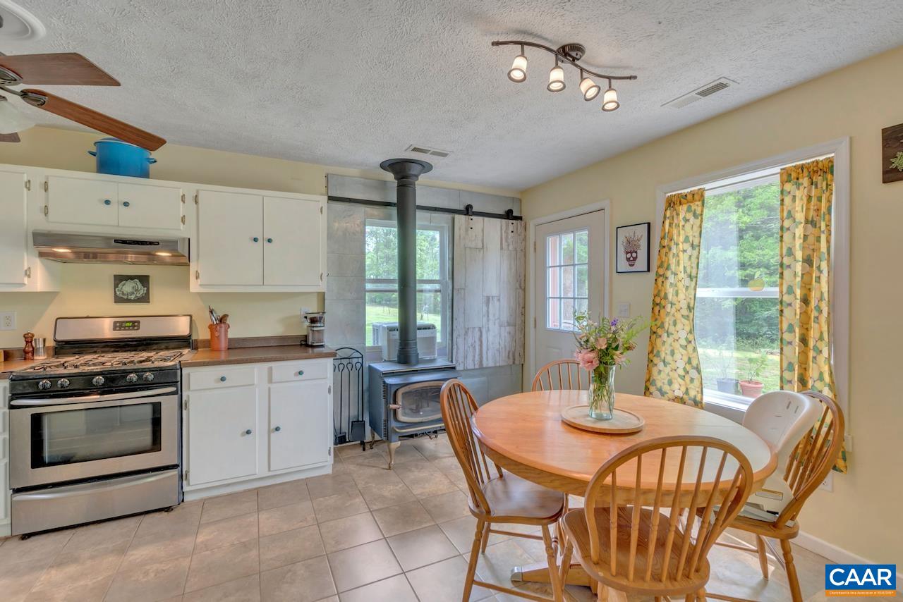 1426 SUNNY MEADOWS DR