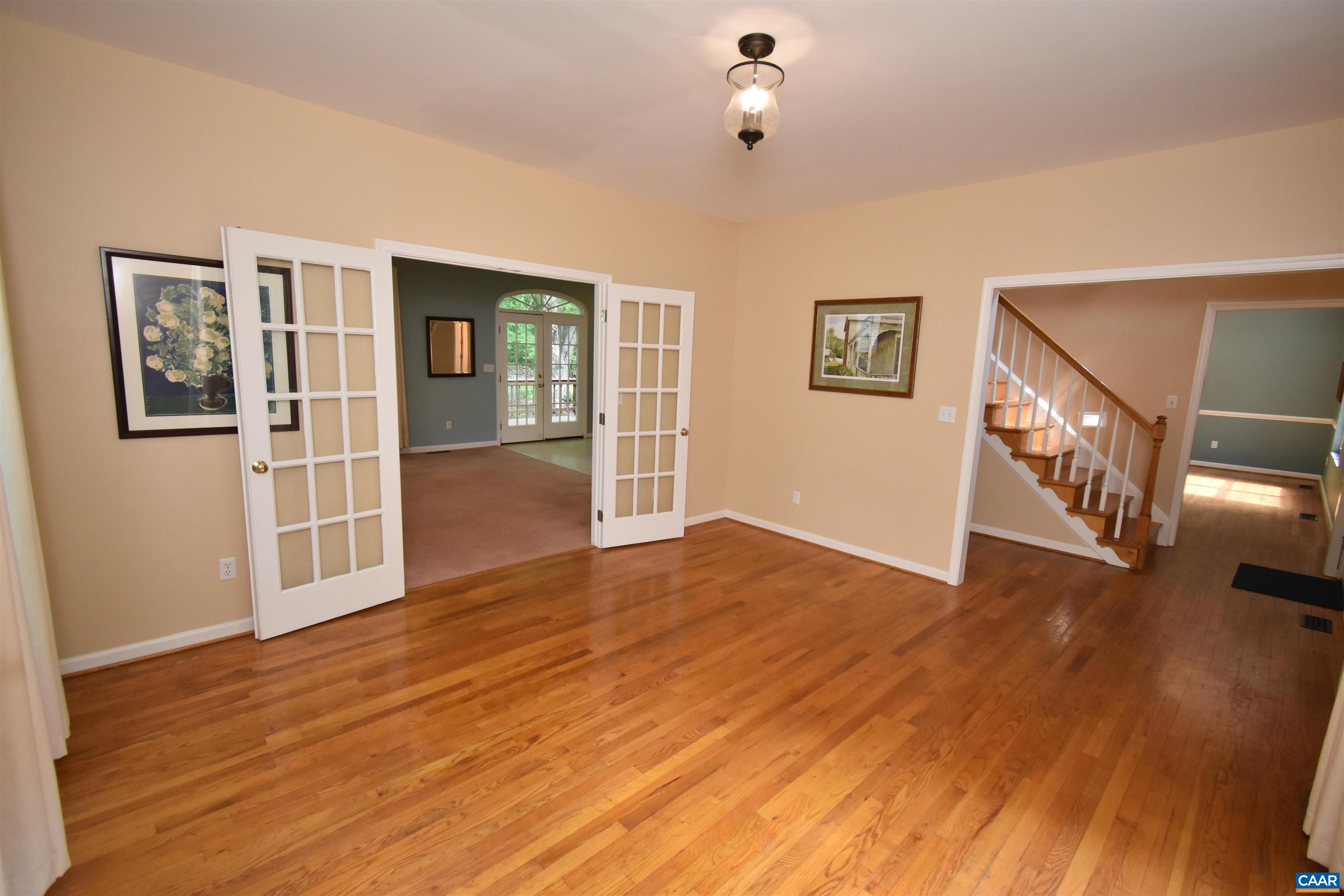 292 CARODON DR