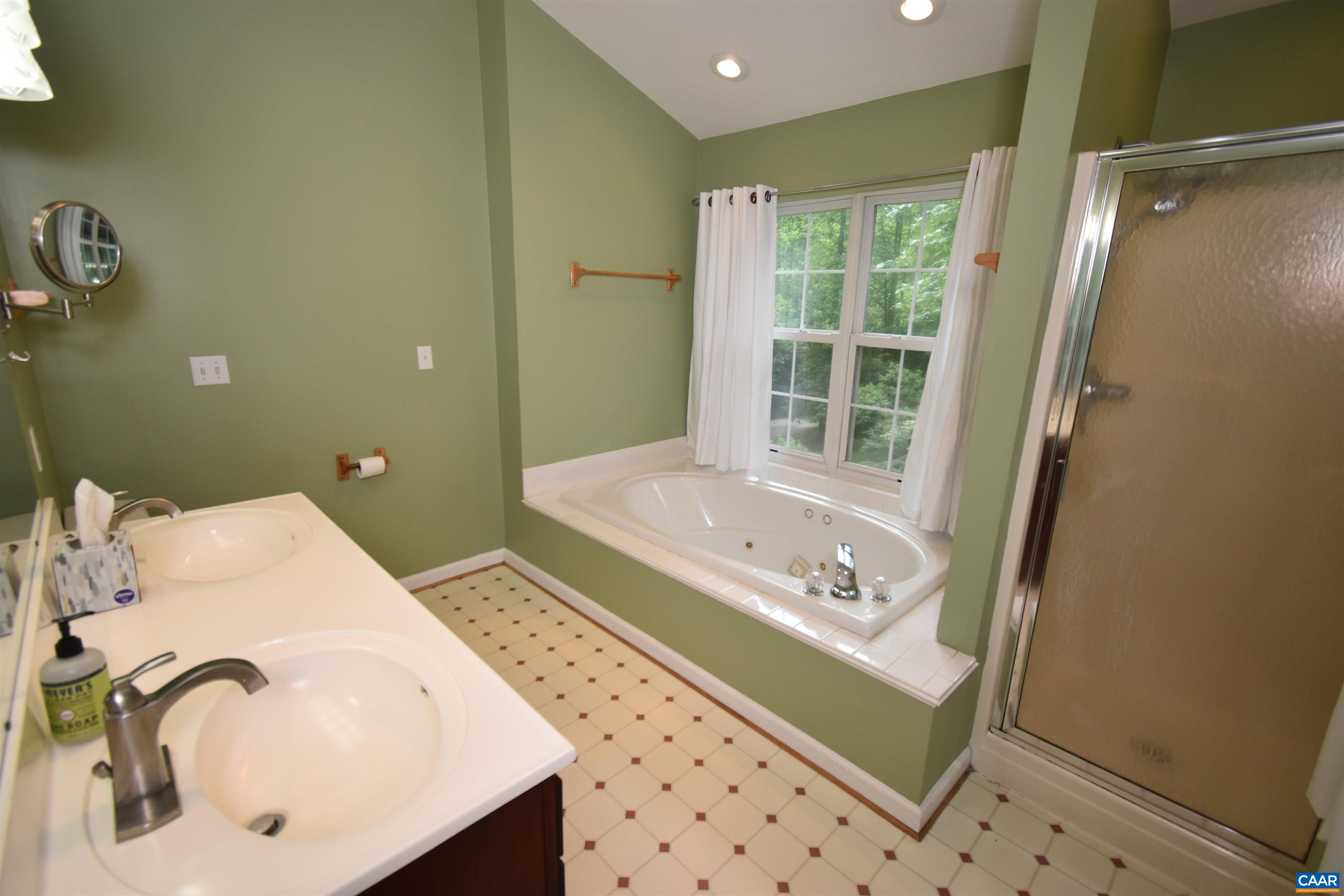 292 CARODON DR