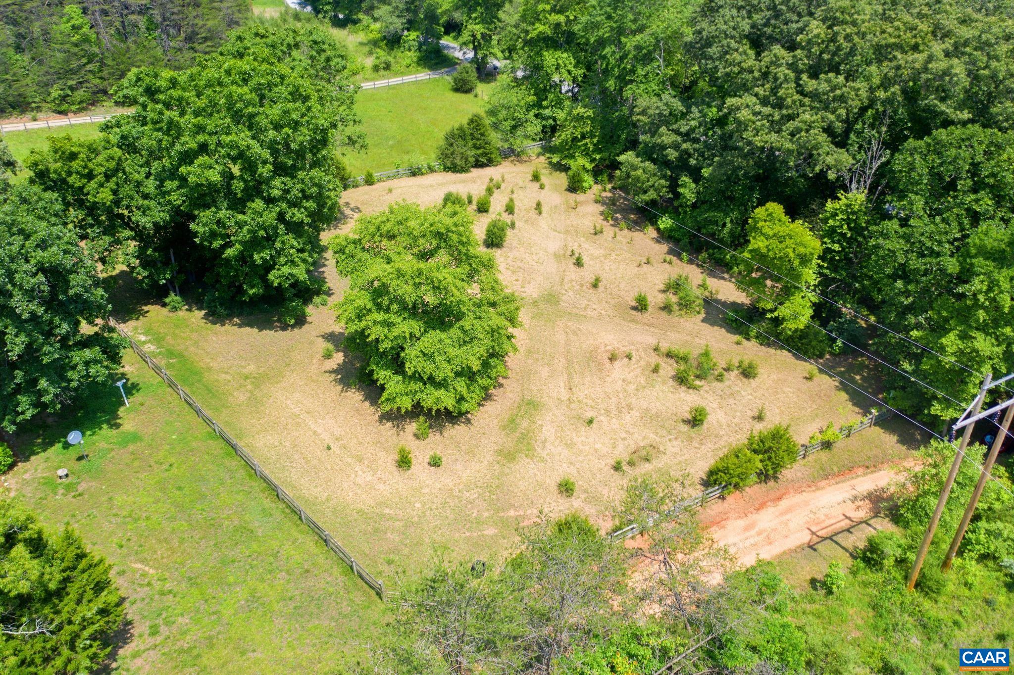 2601 FALLING ROCK DR