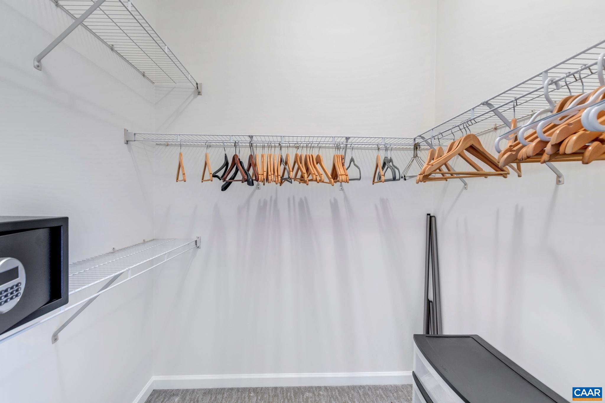 740 WALKER SQ Unit: 4B