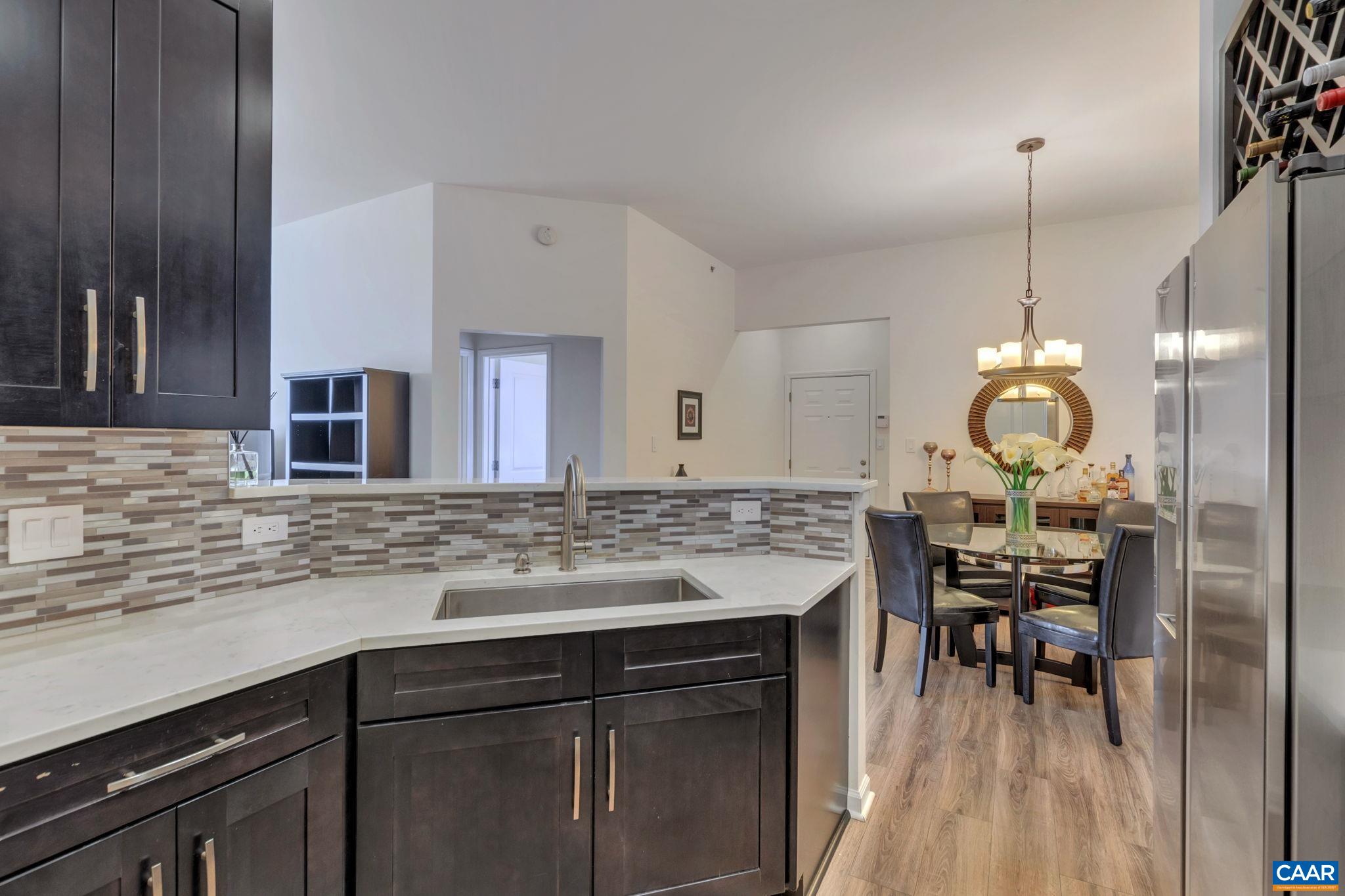 740 WALKER SQ Unit: 4B