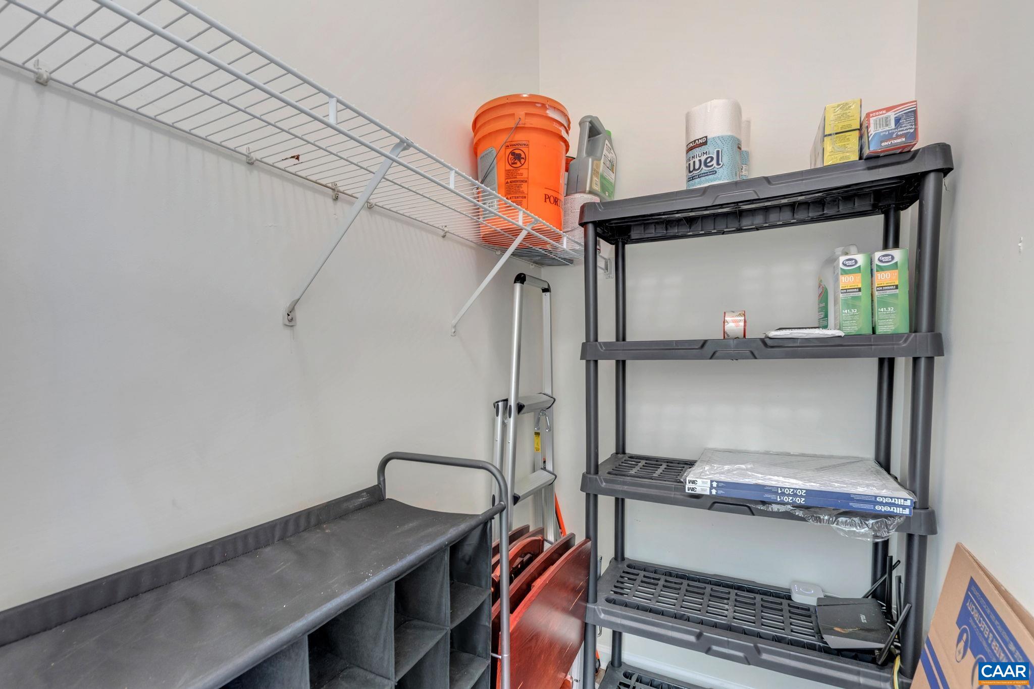 740 WALKER SQ Unit: 4B
