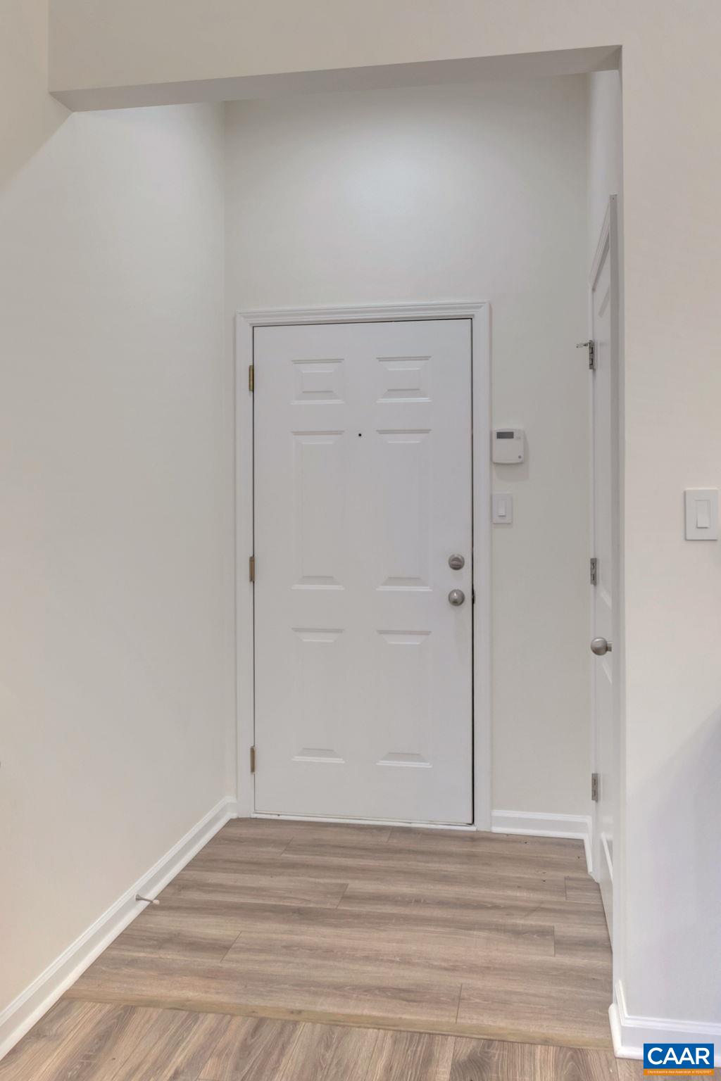 740 WALKER SQ Unit: 4B