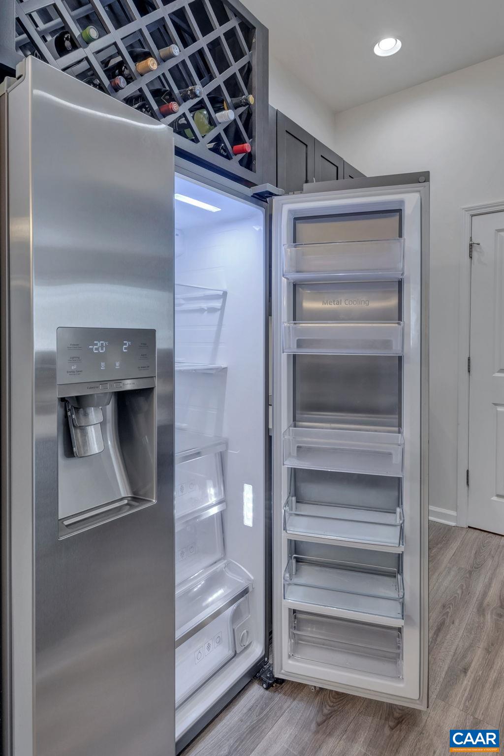 740 WALKER SQ Unit: 4B