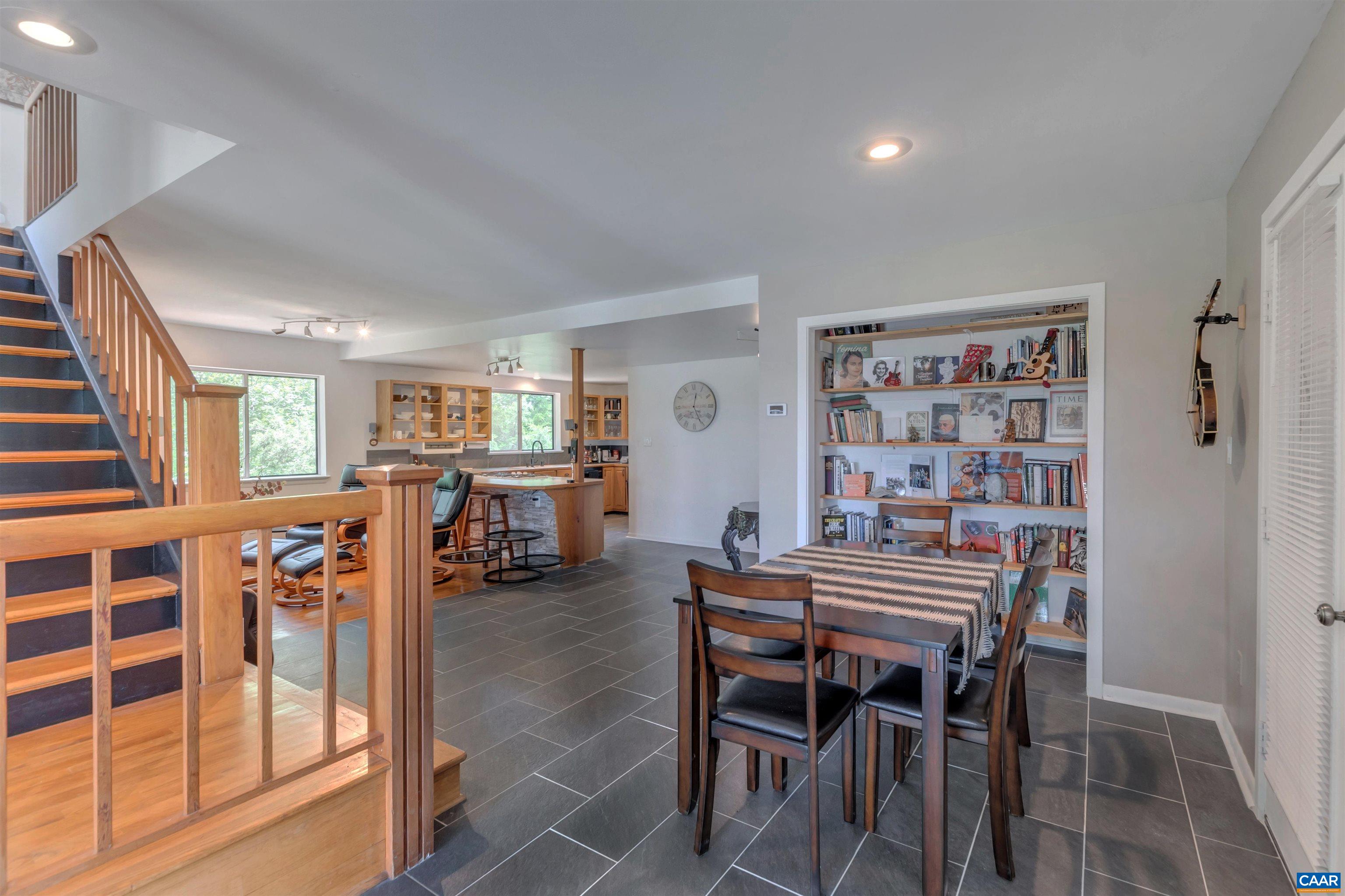 299 HORSLEY LN
