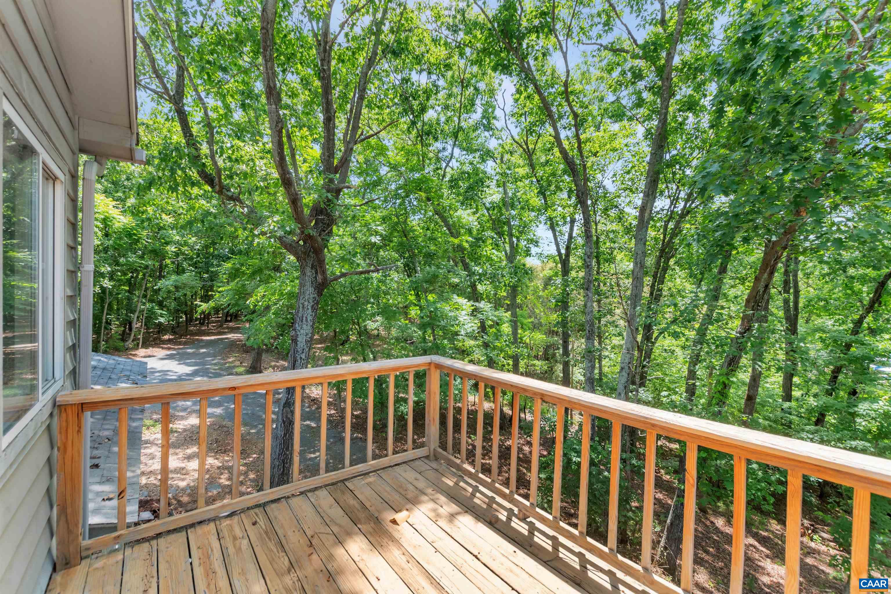 299 HORSLEY LN