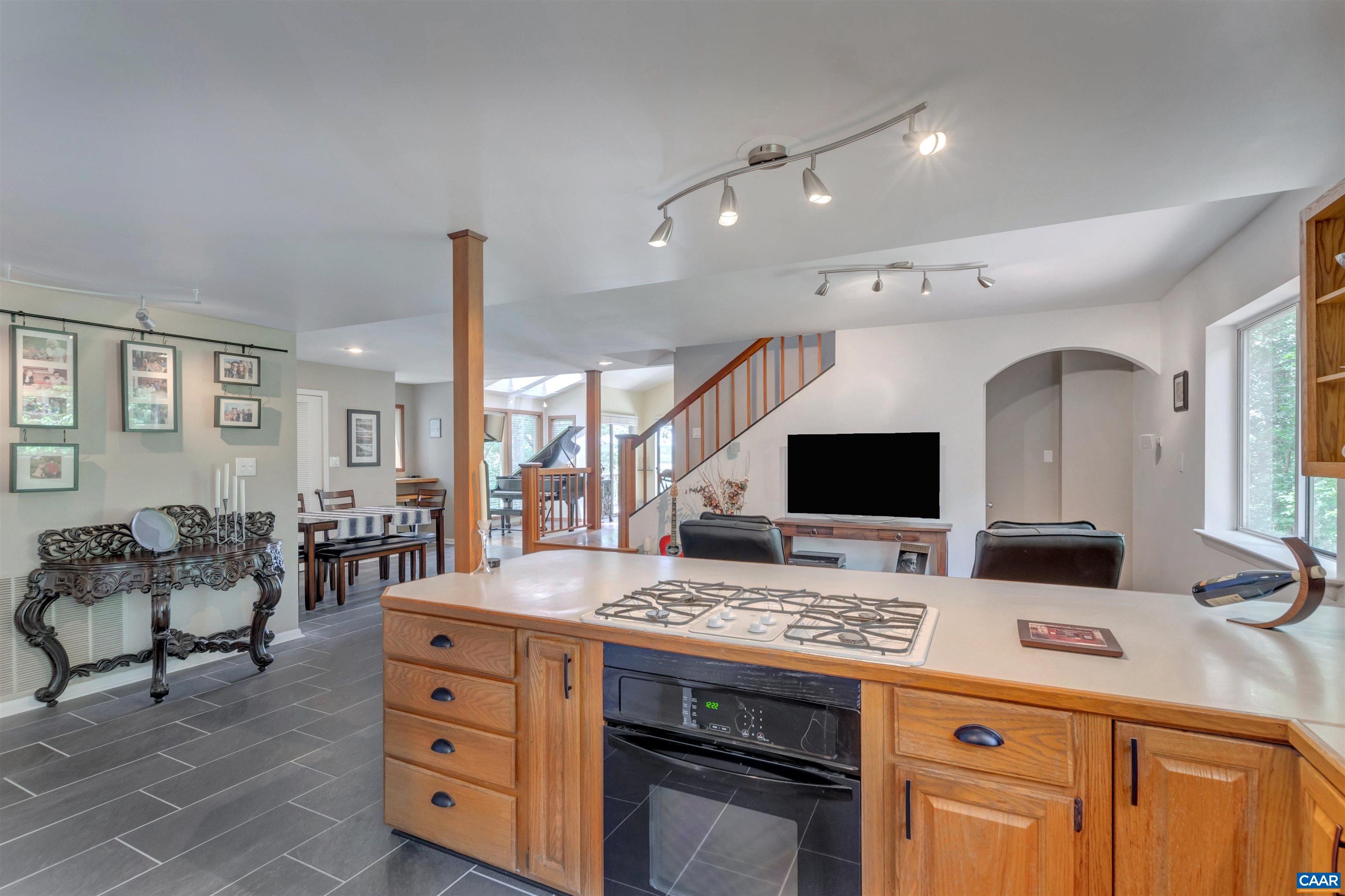 299 HORSLEY LN