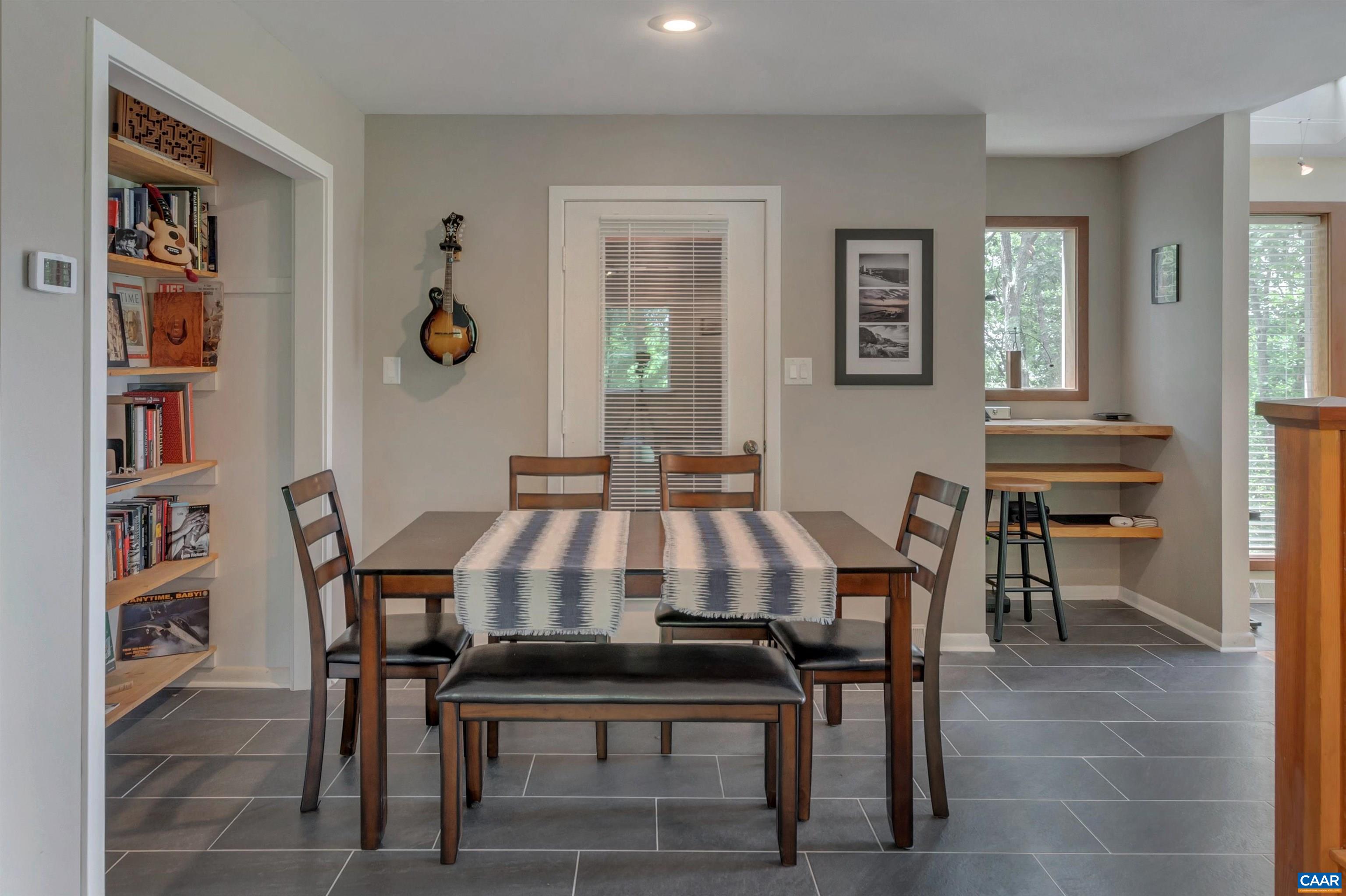 299 HORSLEY LN