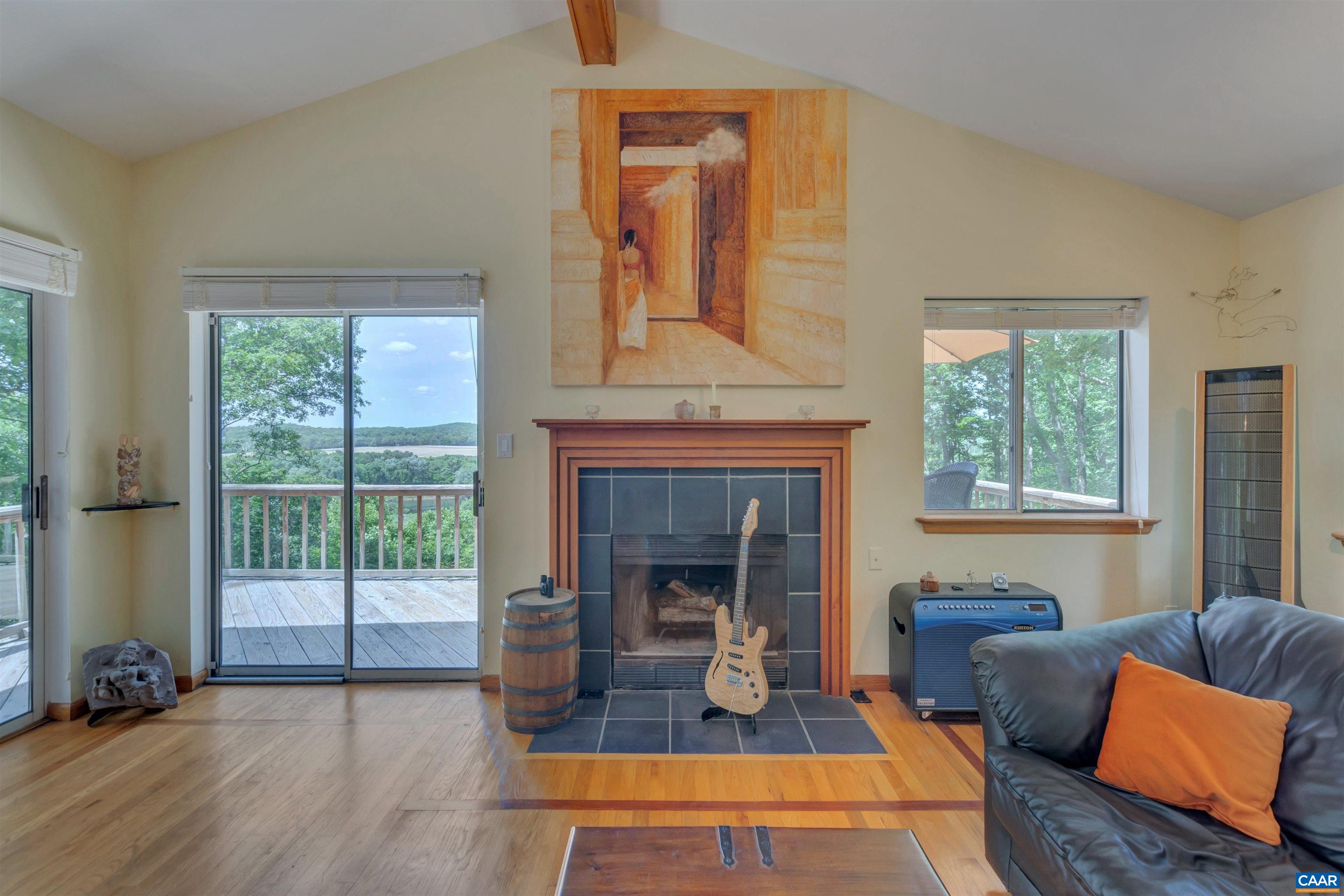 299 HORSLEY LN