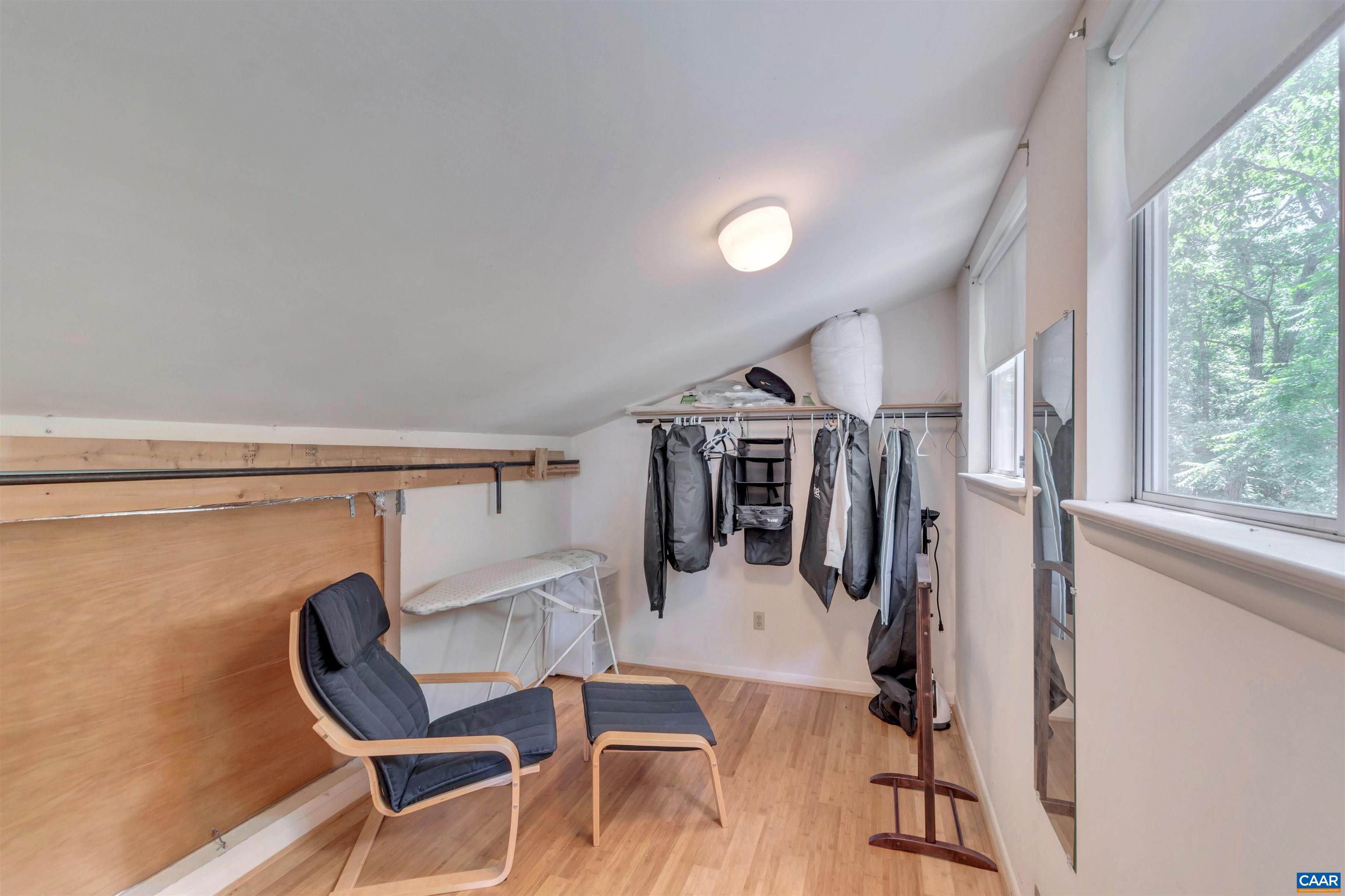 299 HORSLEY LN