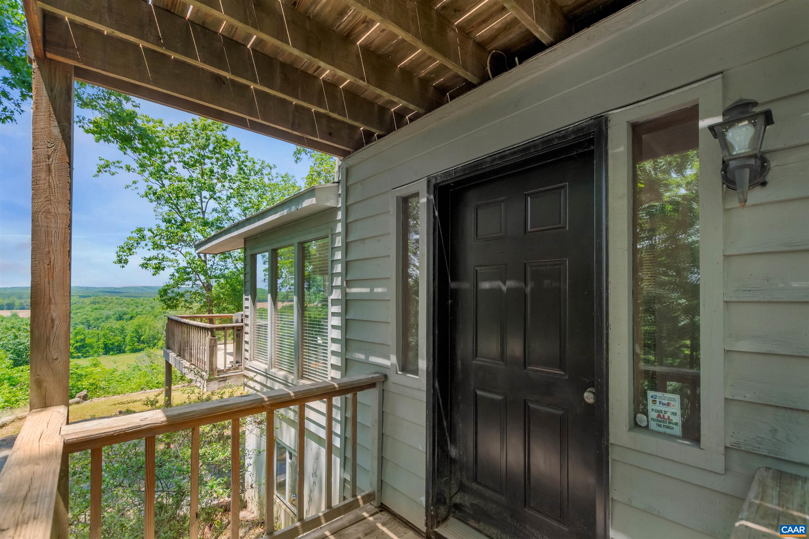 299 HORSLEY LN