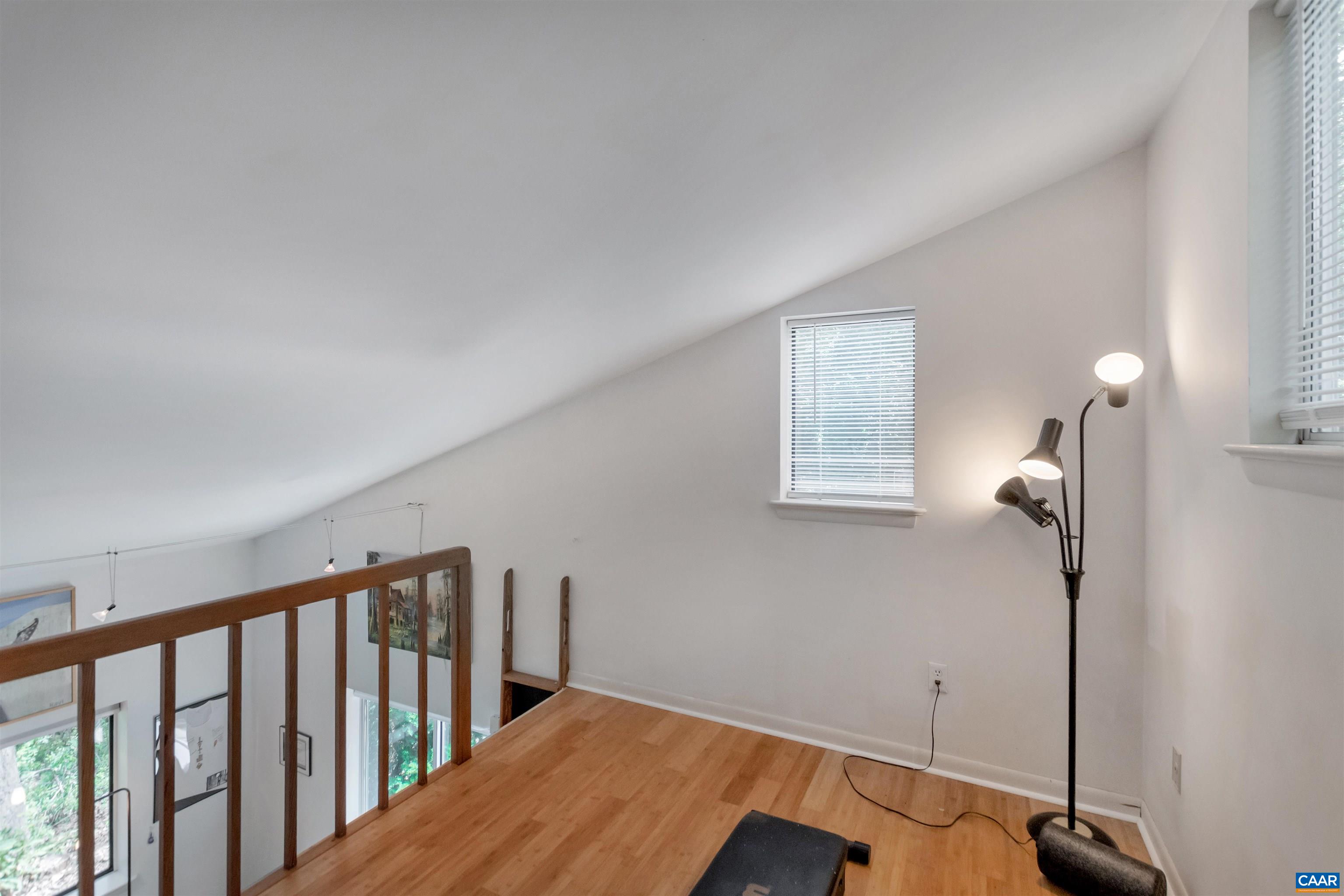 299 HORSLEY LN
