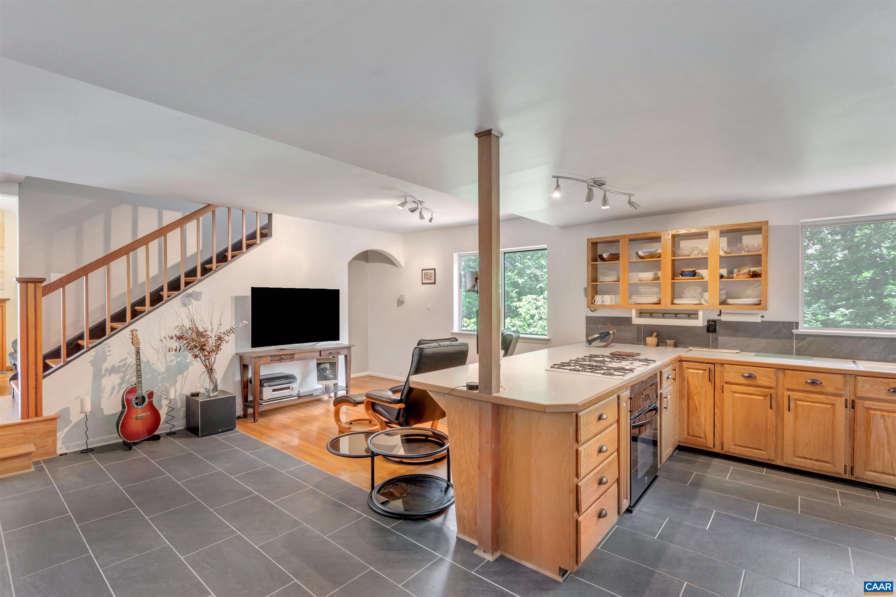 299 HORSLEY LN