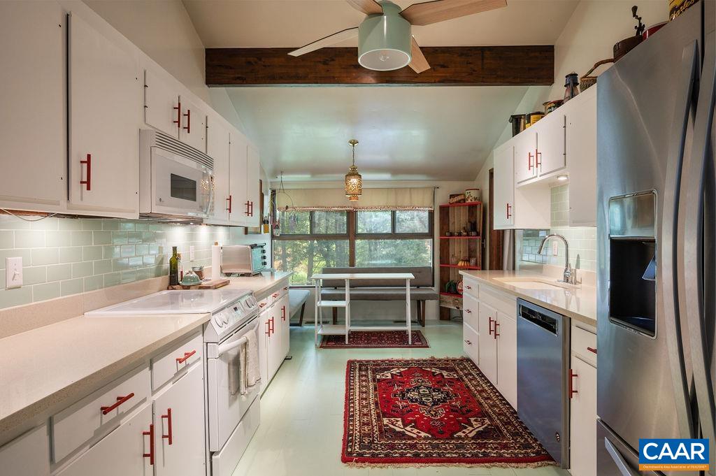 7 VINCENNES CT