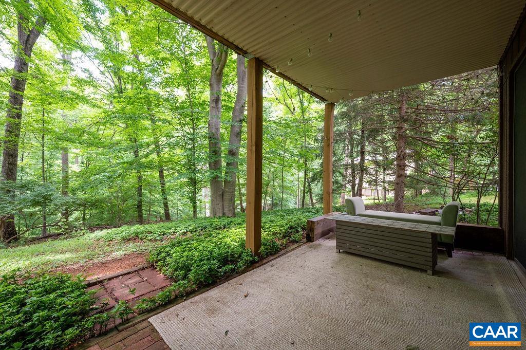 7 VINCENNES CT