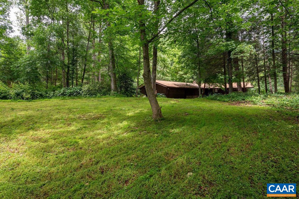 7 VINCENNES CT