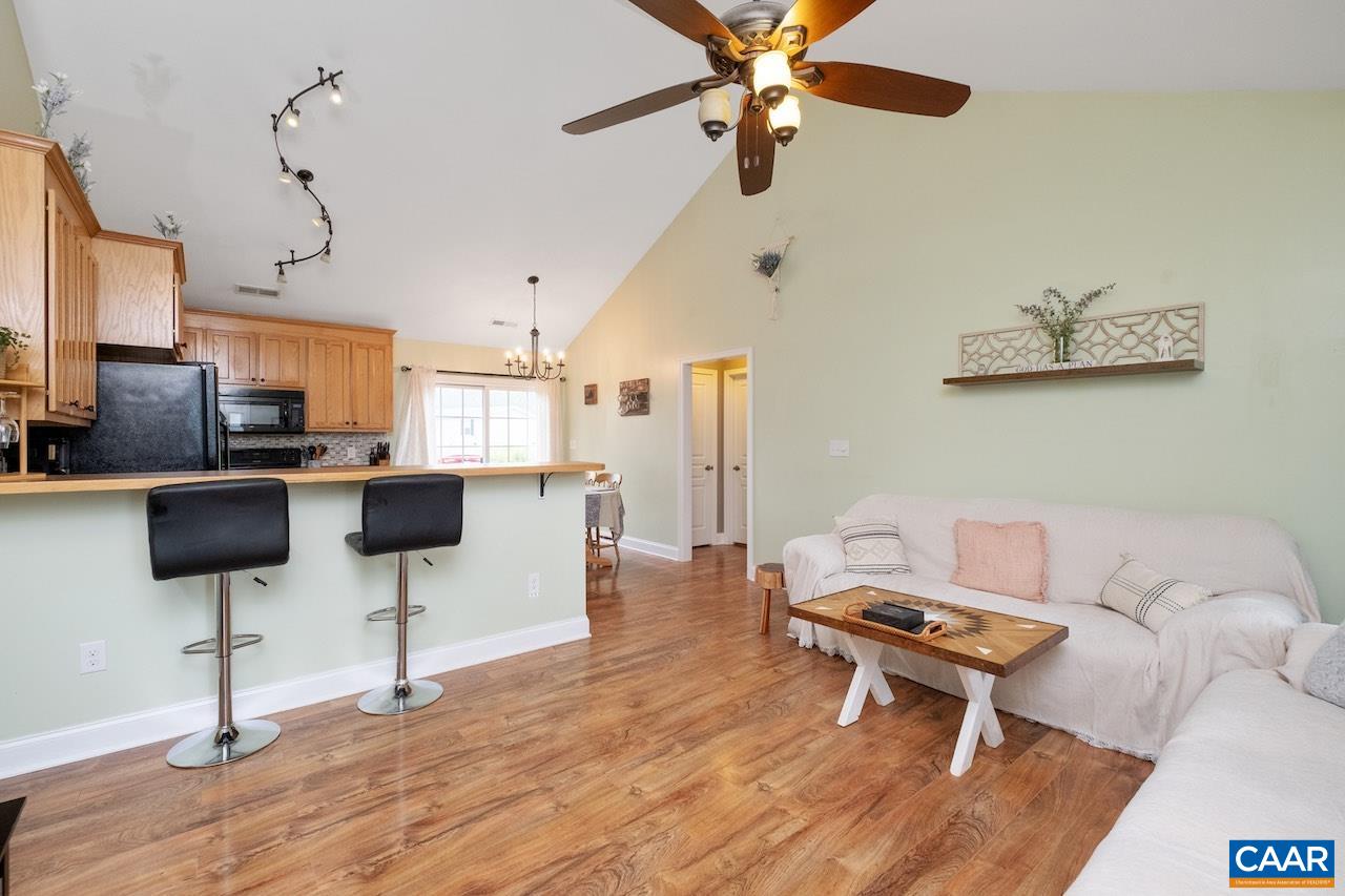 2039 HOWARDSVILLE TPKE