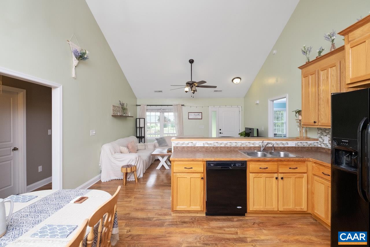 2039 HOWARDSVILLE TPKE