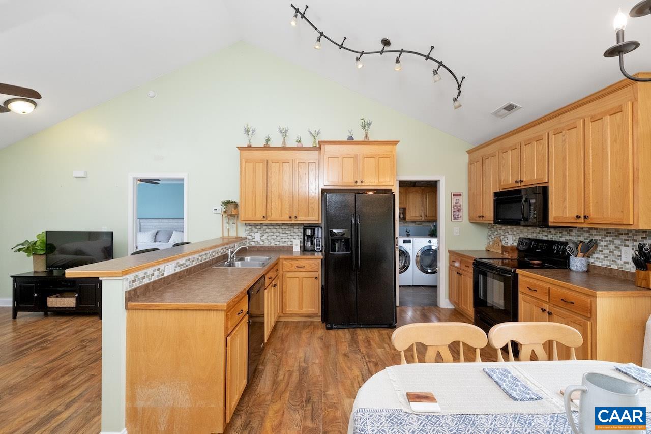 2039 HOWARDSVILLE TPKE