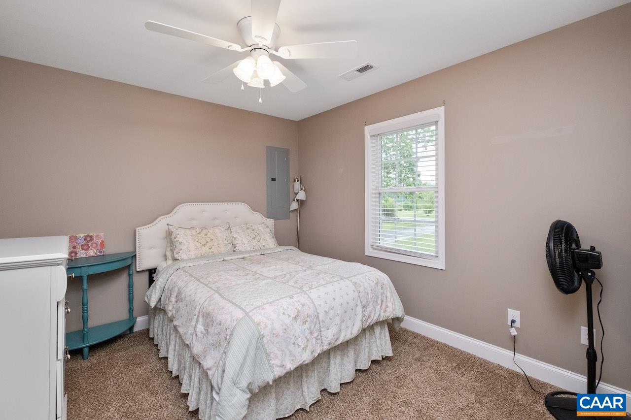 2039 HOWARDSVILLE TPKE