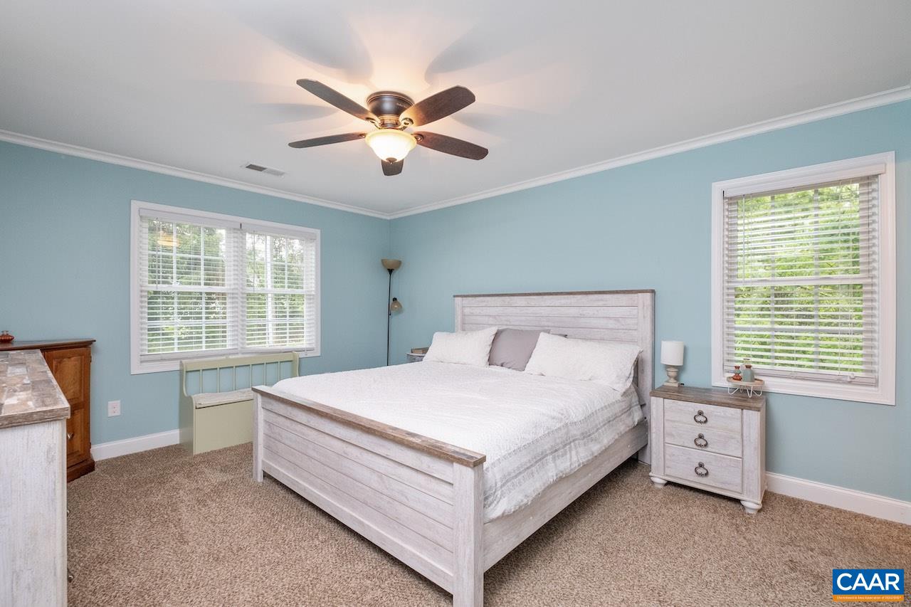2039 HOWARDSVILLE TPKE