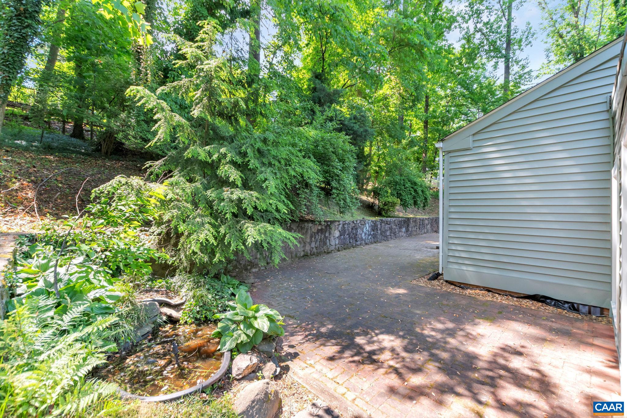 1829 BRANDYWINE DR