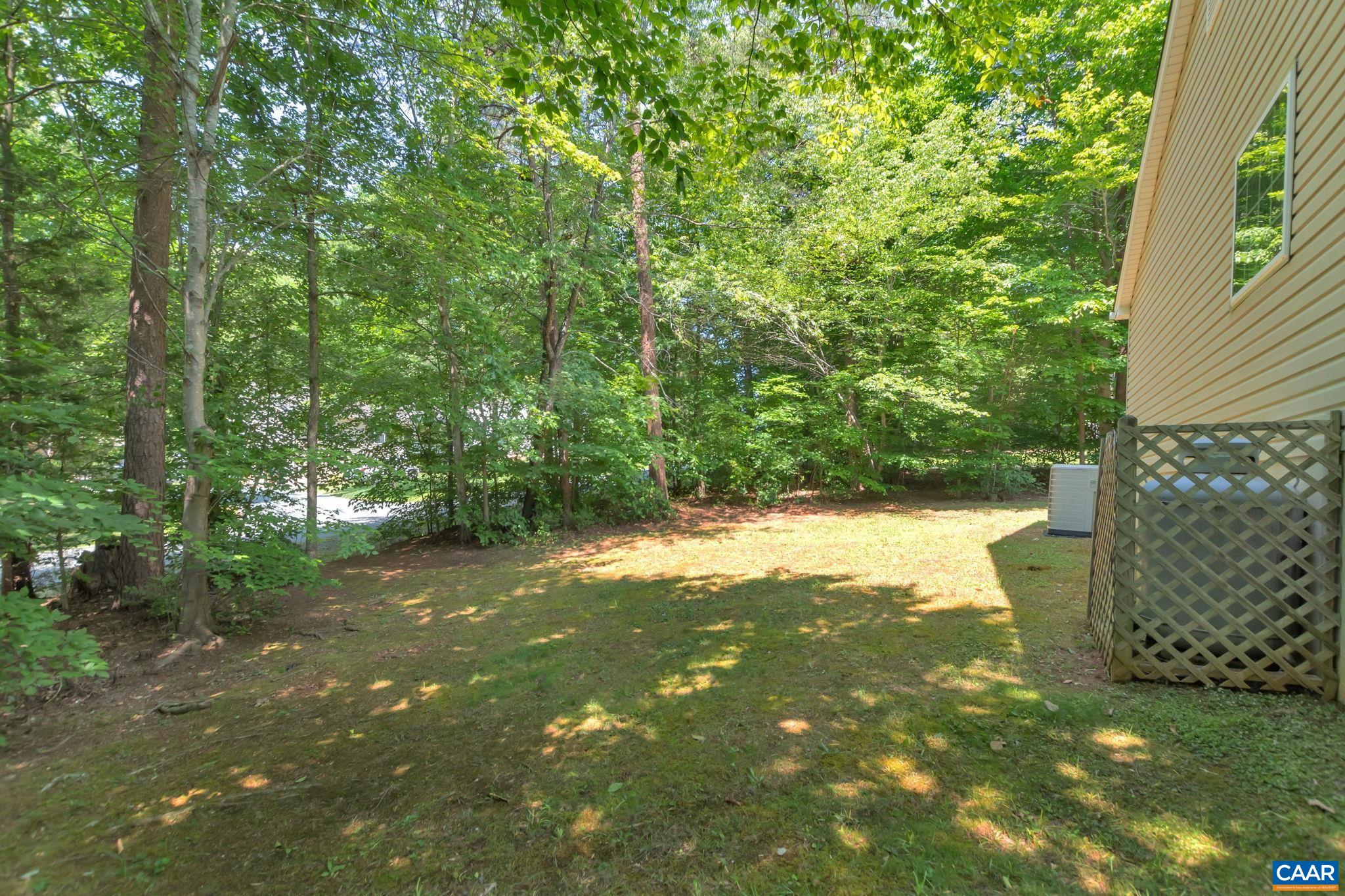 33 JENNINGS DR