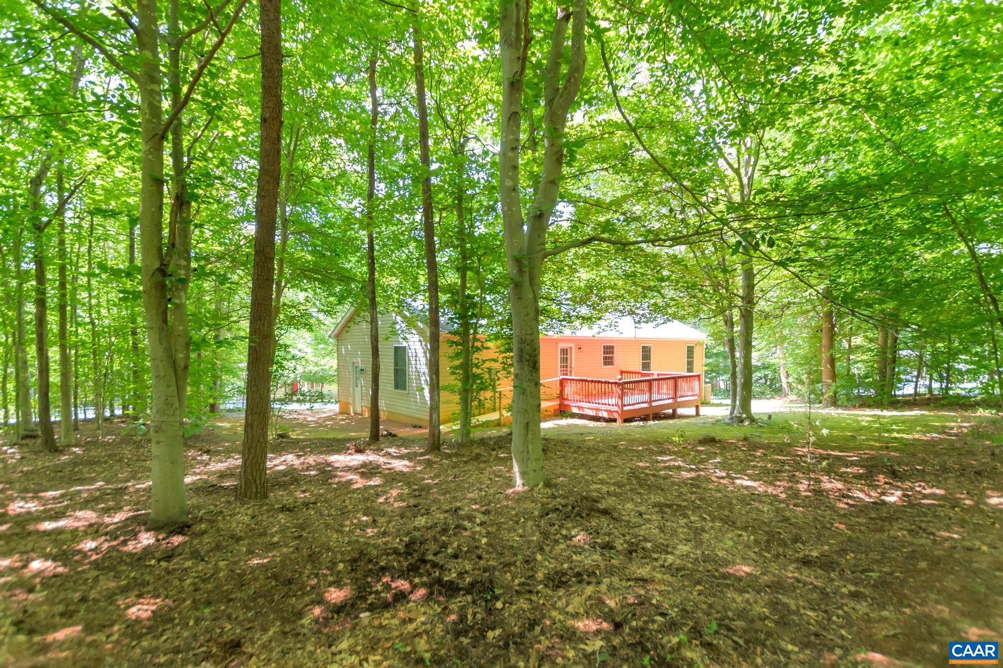 33 JENNINGS DR