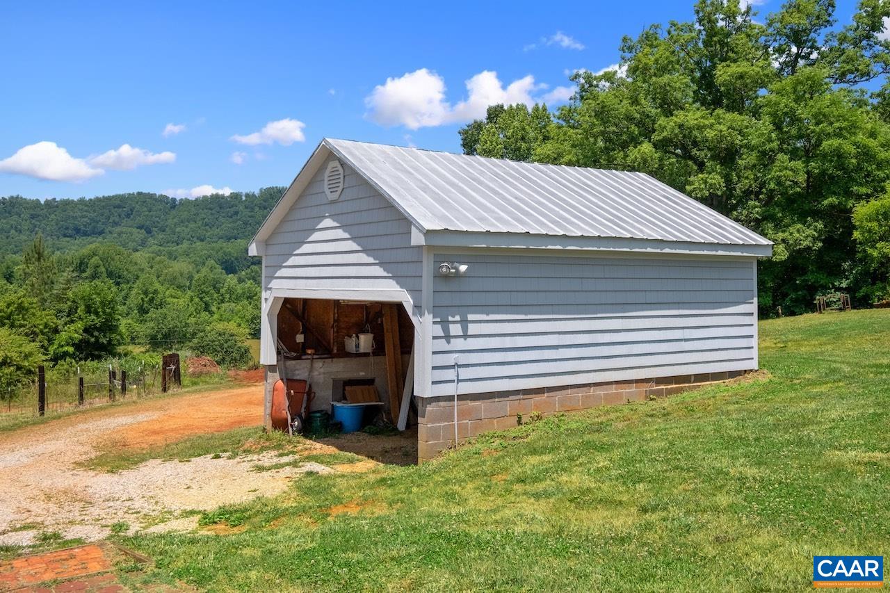134 POPLAR FLATS RD
