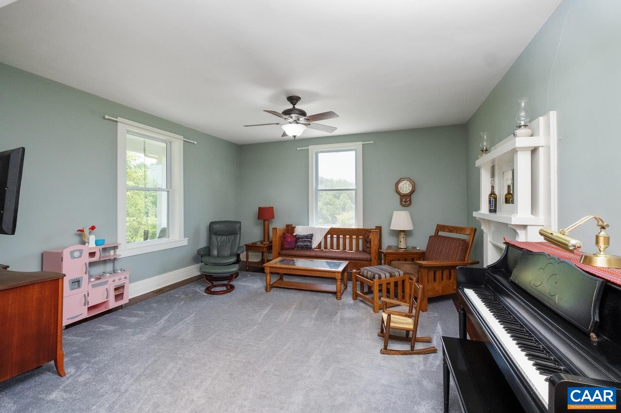 134 POPLAR FLATS RD