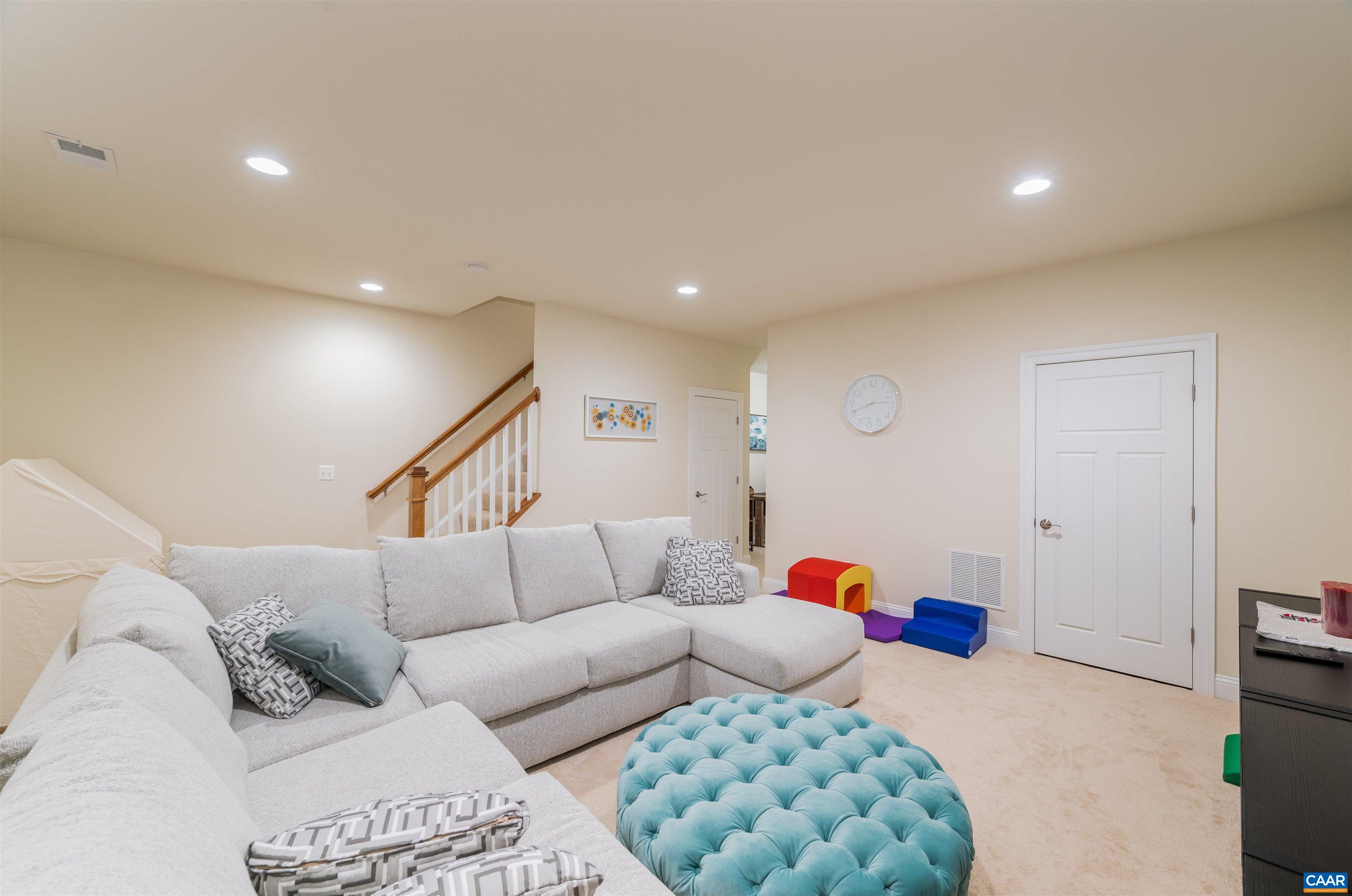 2940 TEMPLEHOF CT