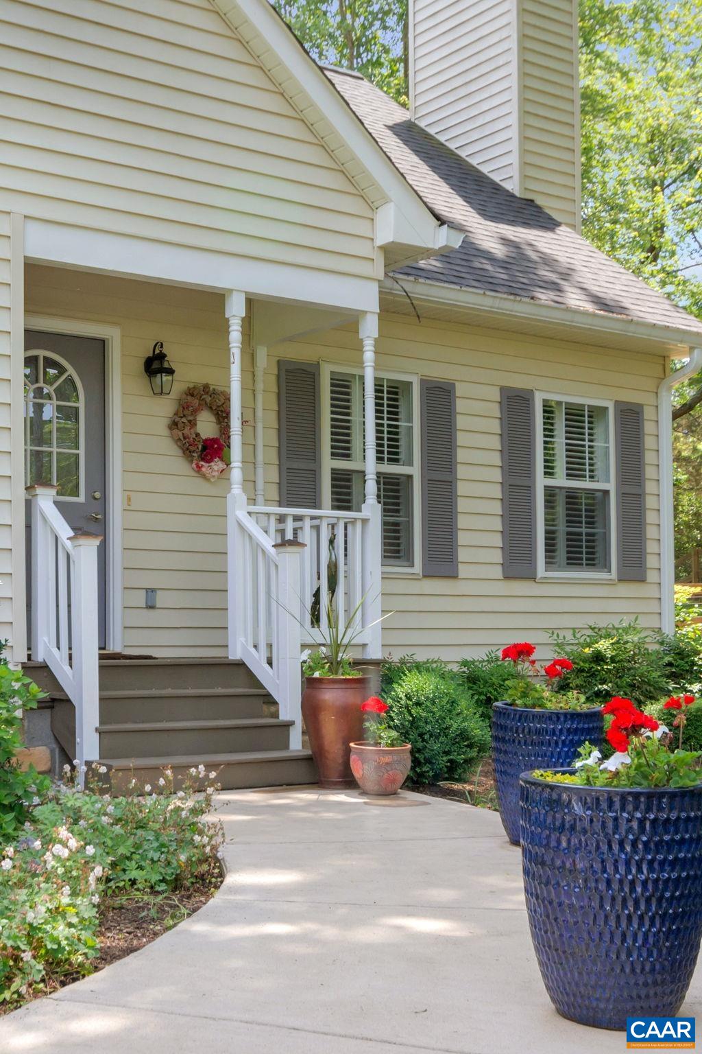 161 LARKSPUR CT