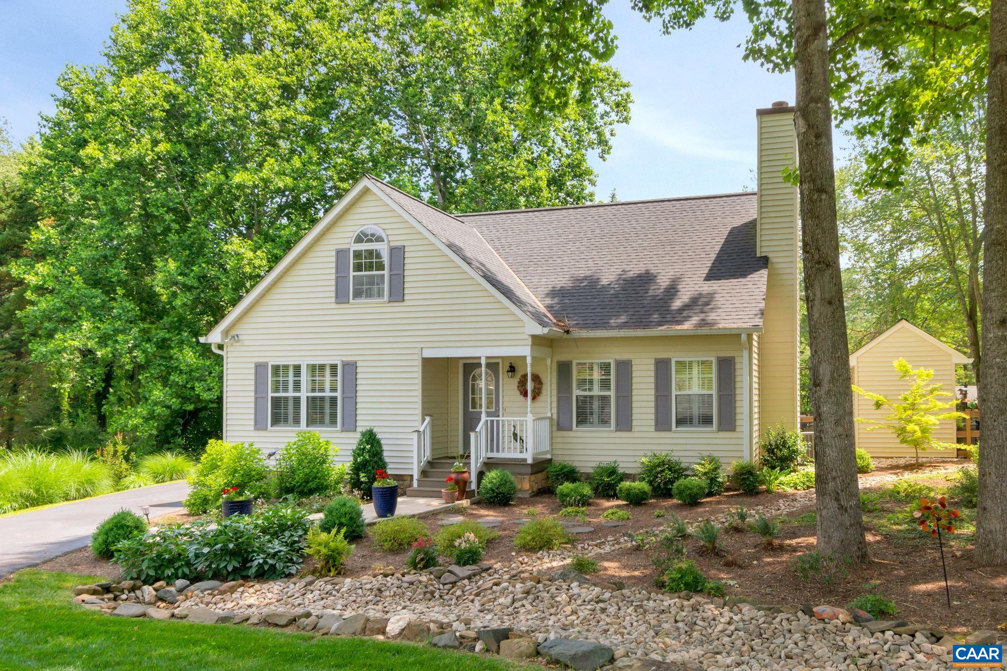 161 LARKSPUR CT