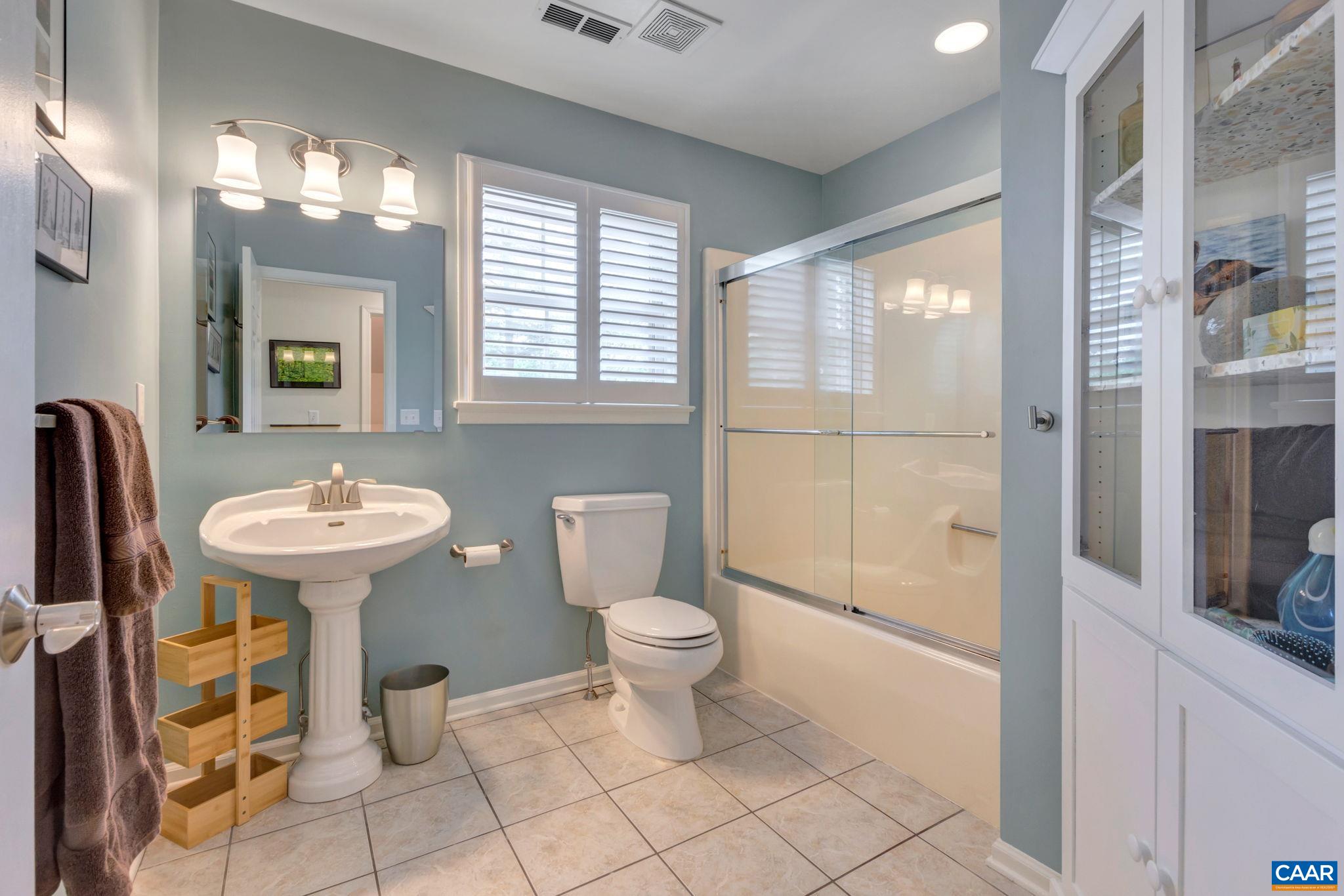 161 LARKSPUR CT