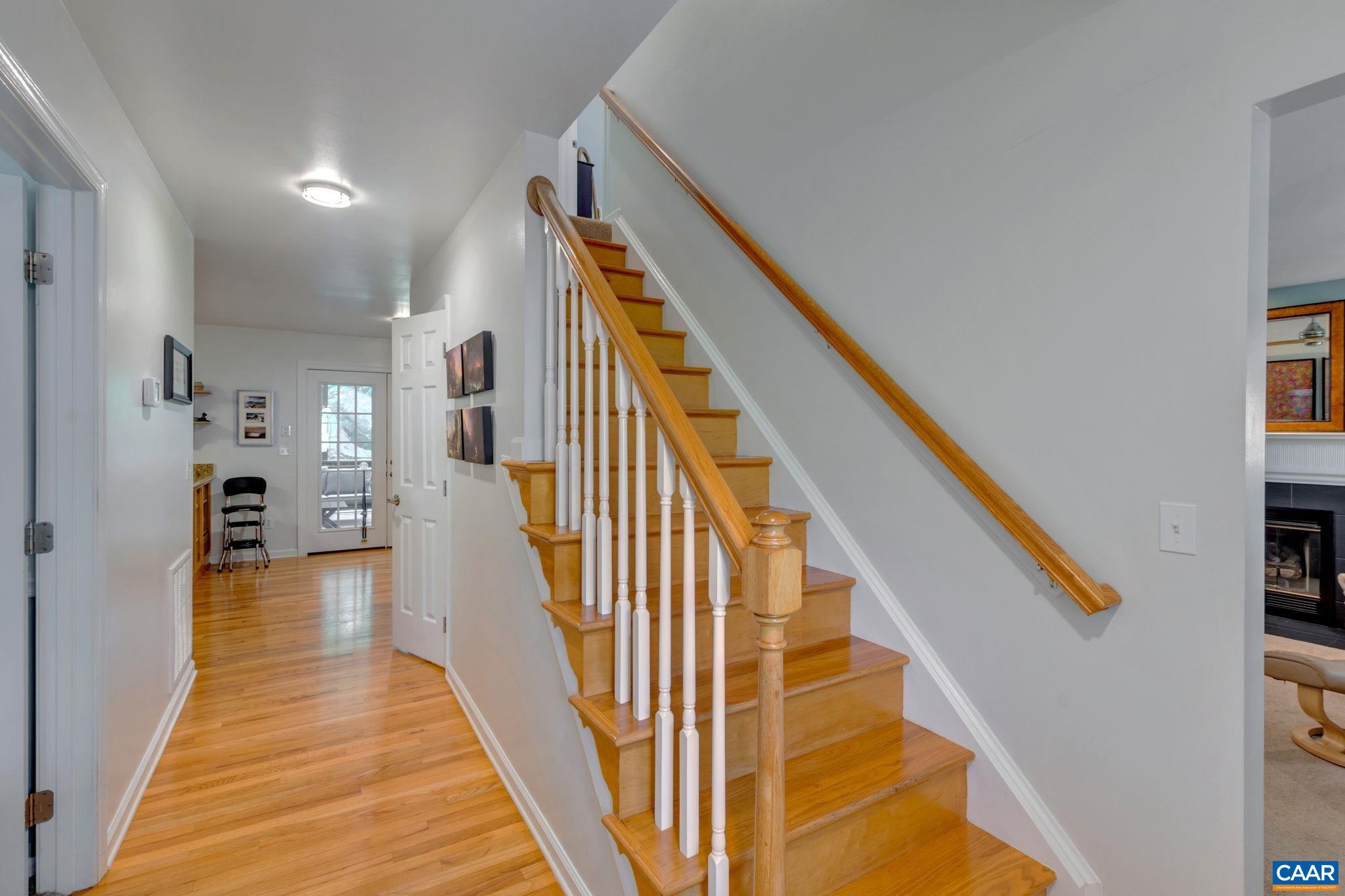 161 LARKSPUR CT