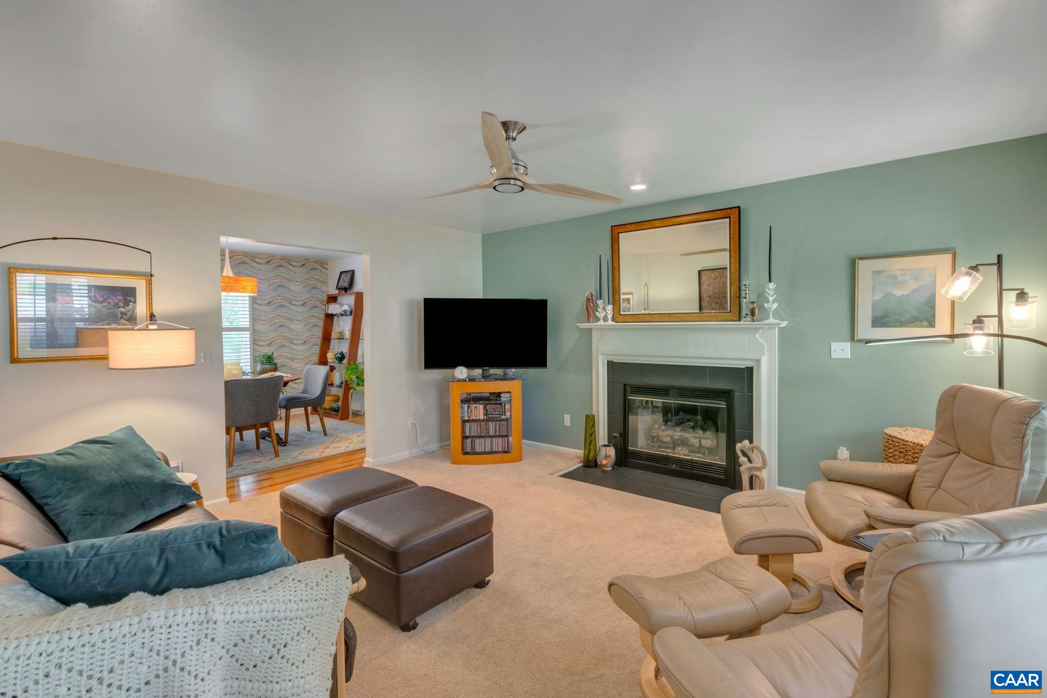 161 LARKSPUR CT