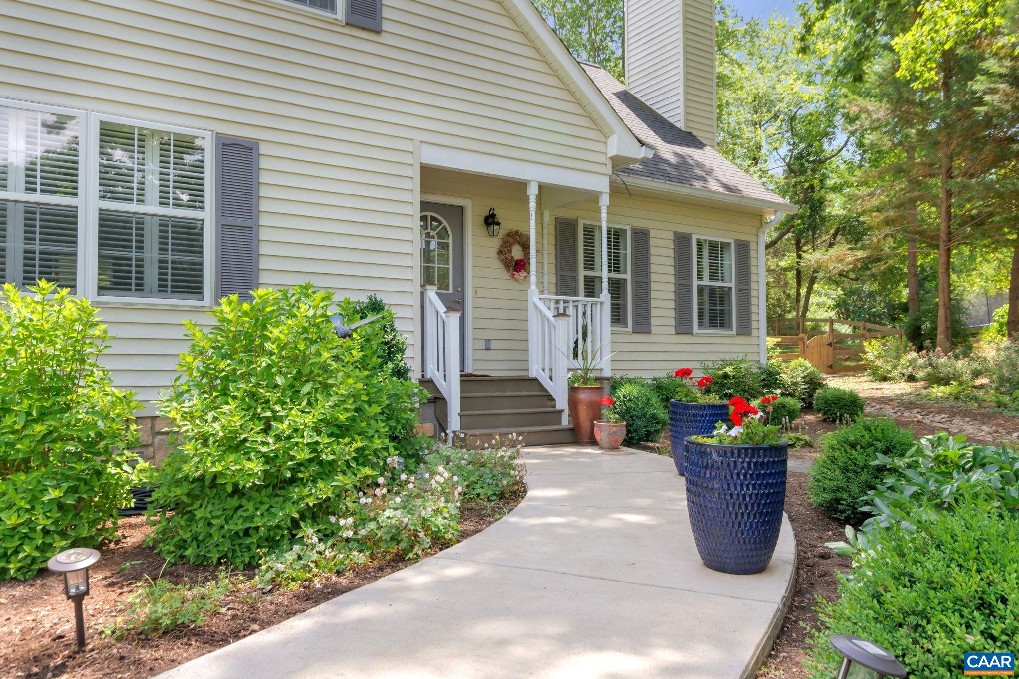161 LARKSPUR CT