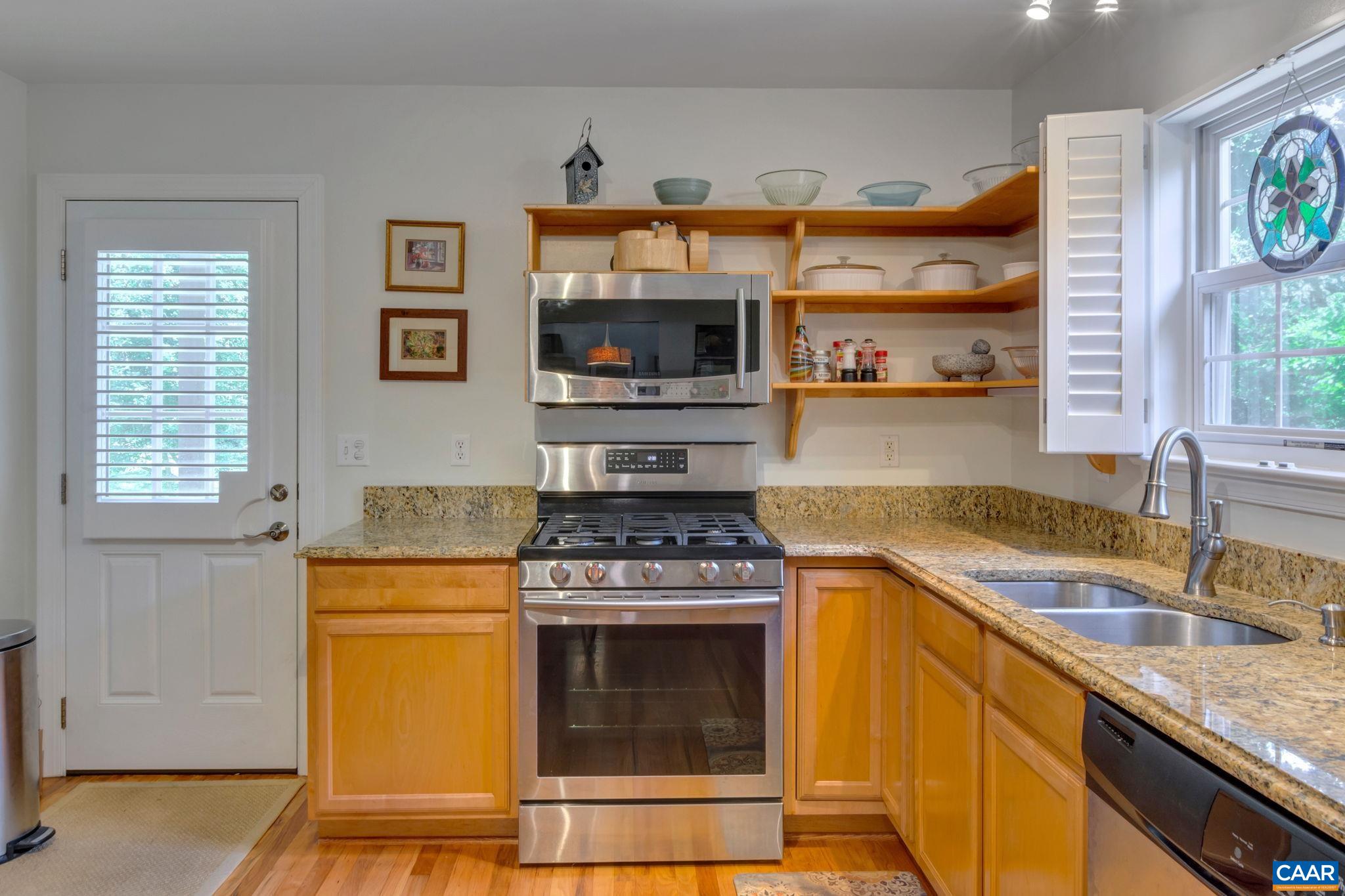 161 LARKSPUR CT