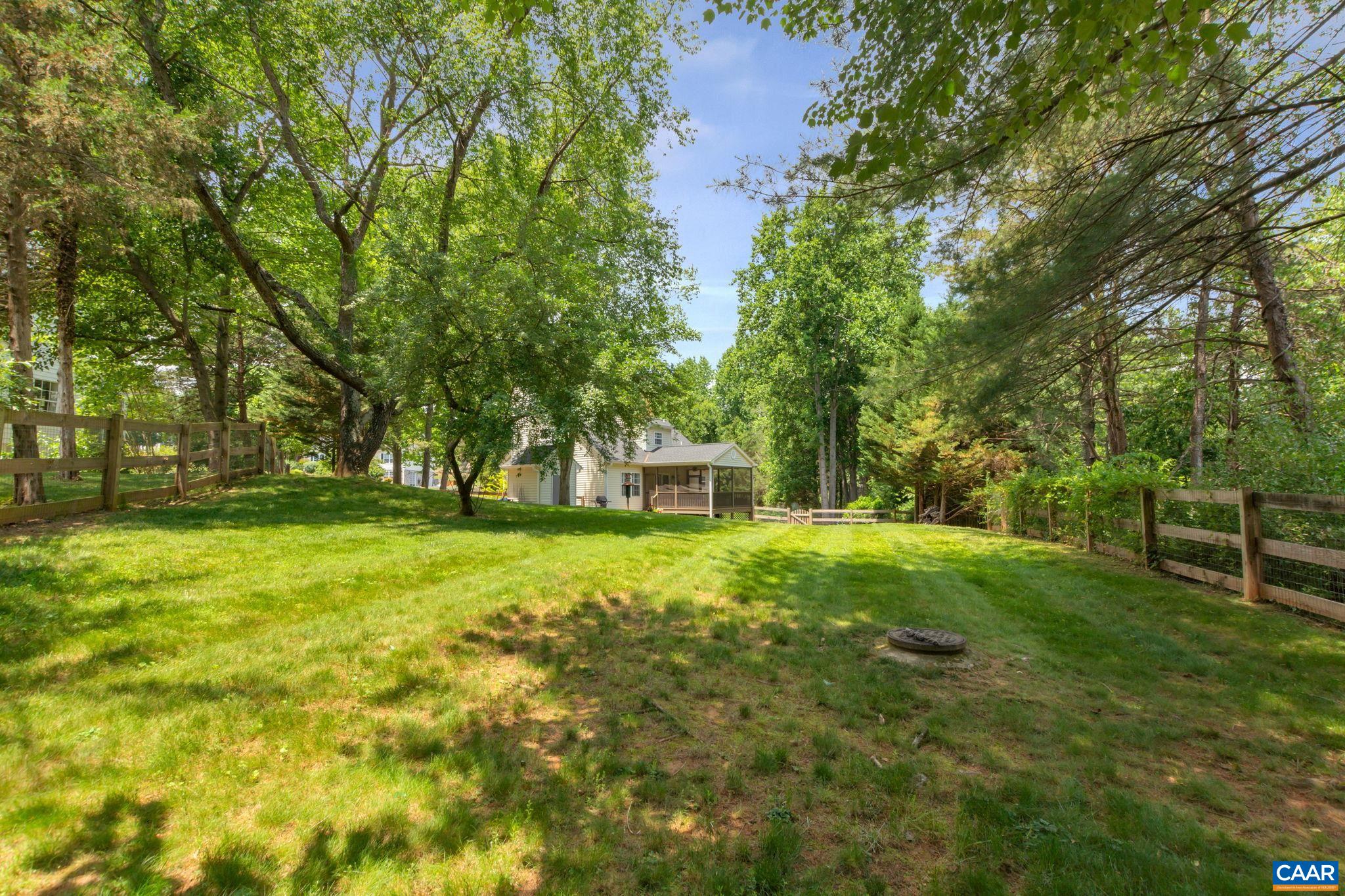 161 LARKSPUR CT
