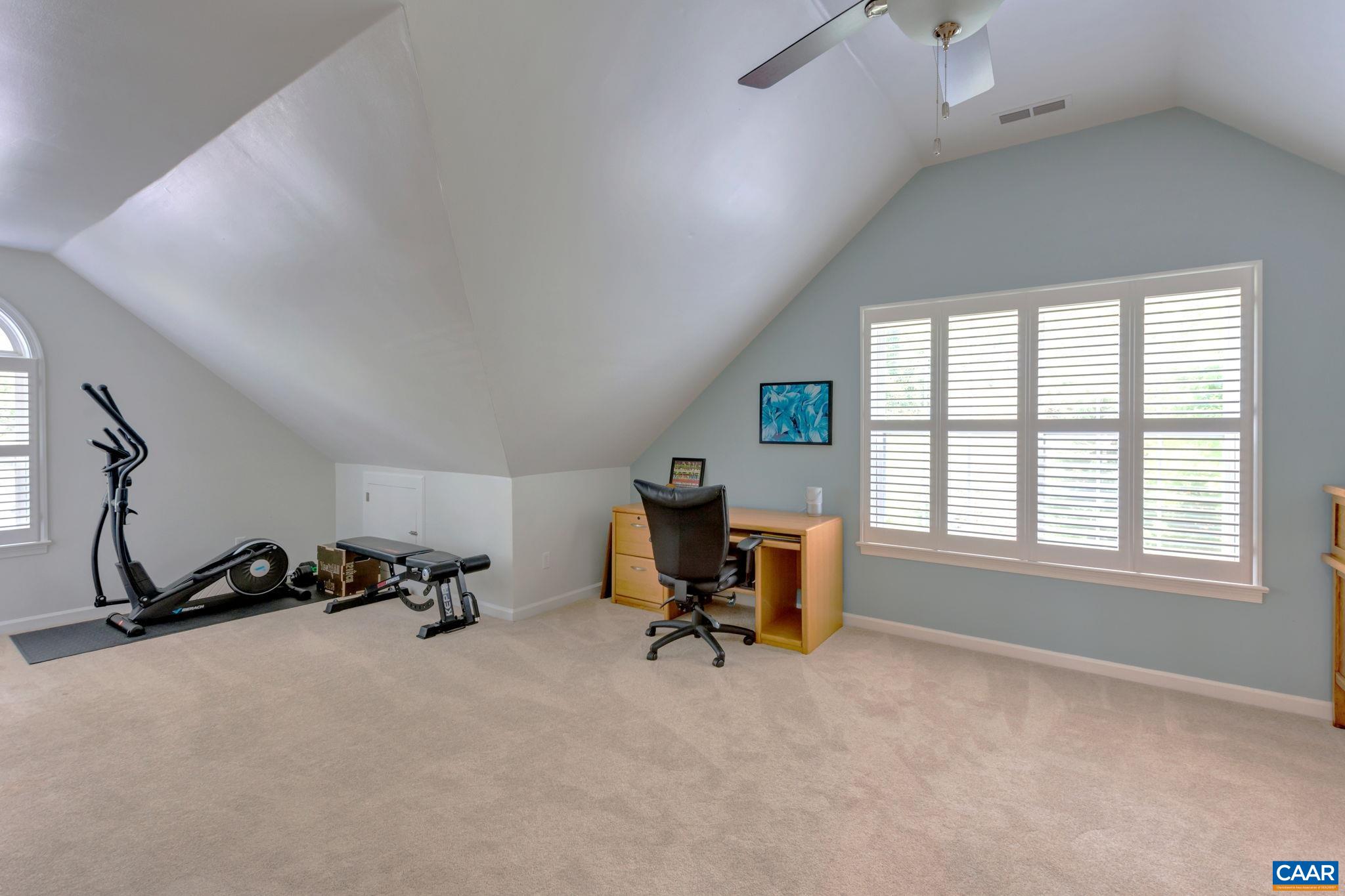 161 LARKSPUR CT