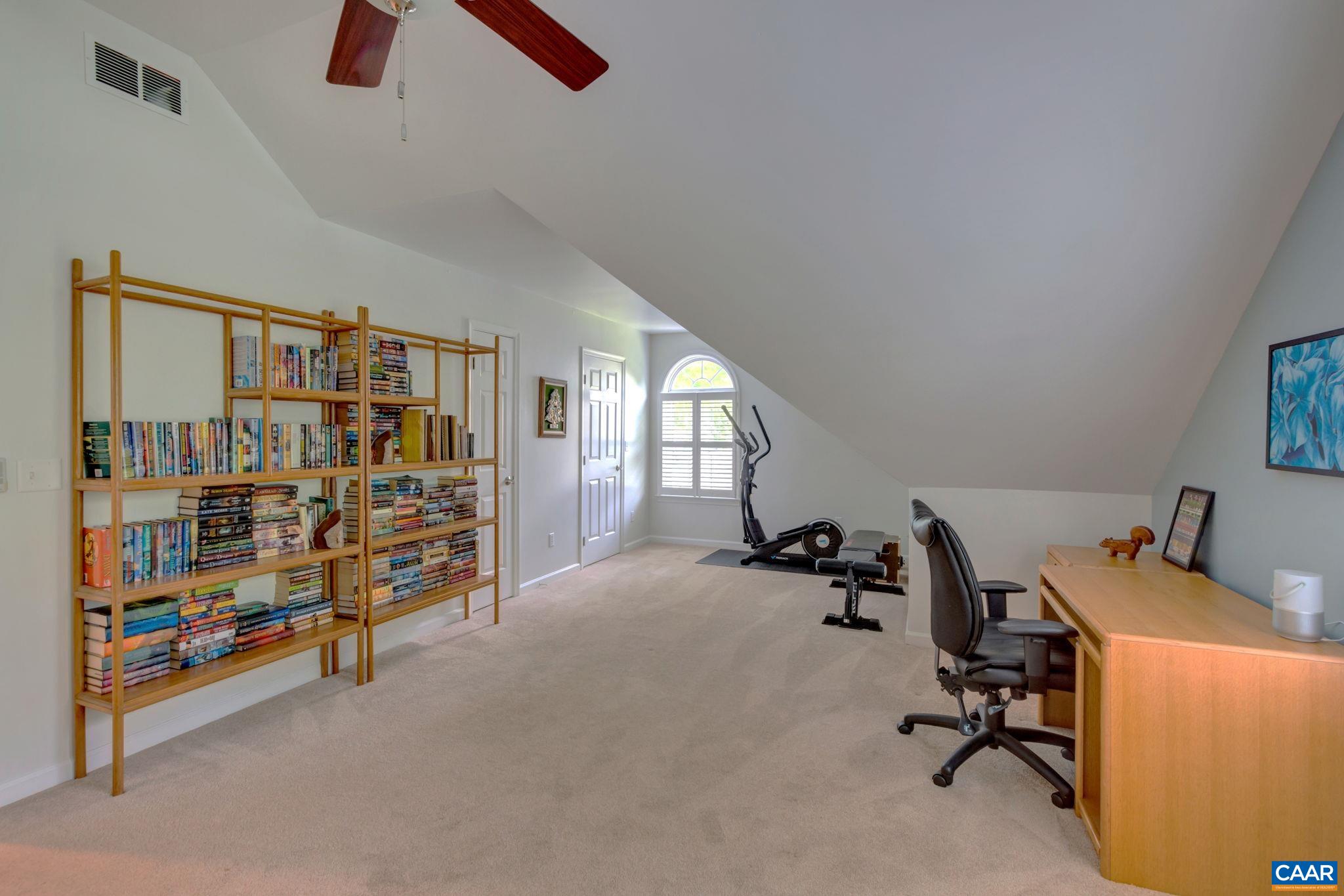 161 LARKSPUR CT