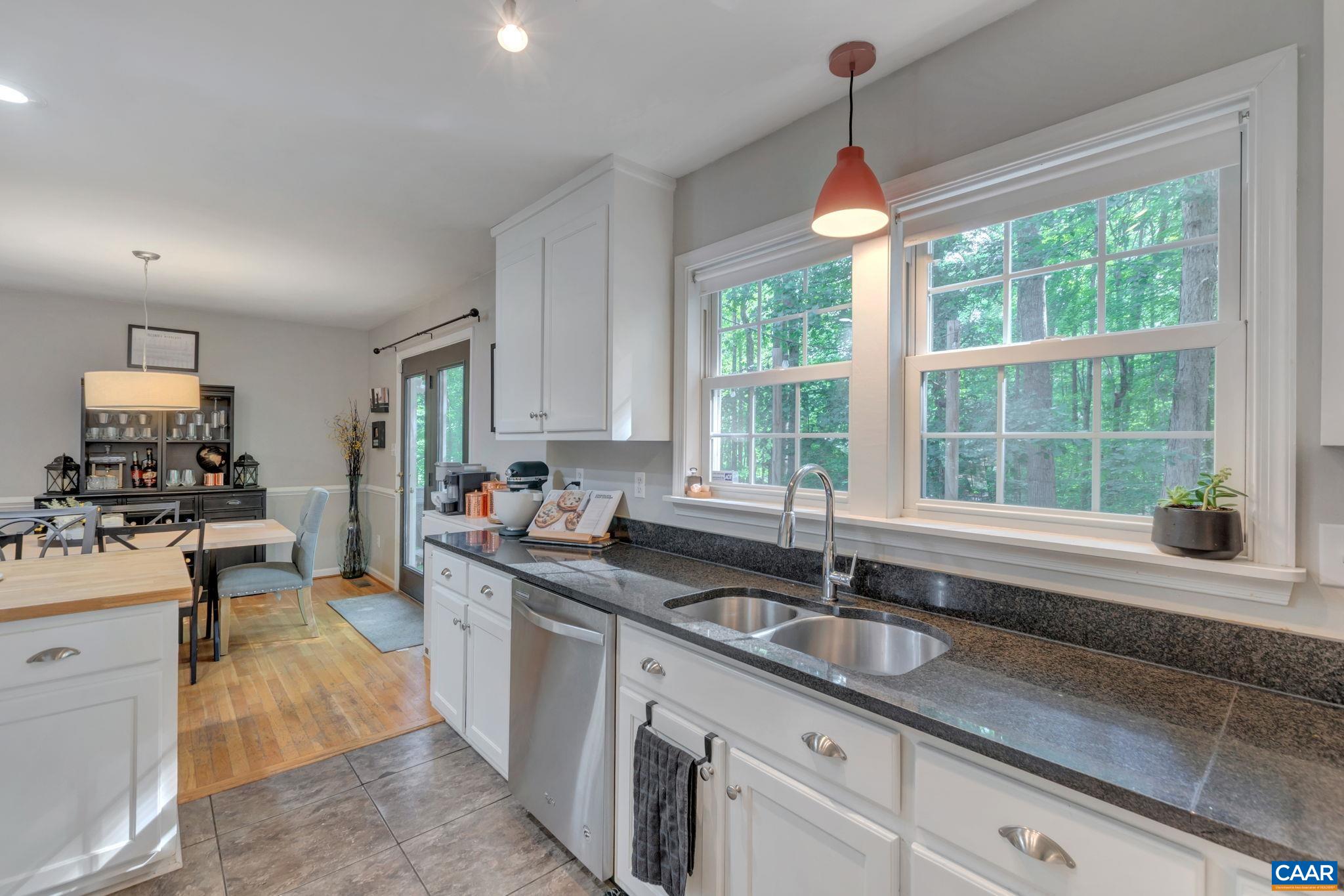 9 COLONIAL RD