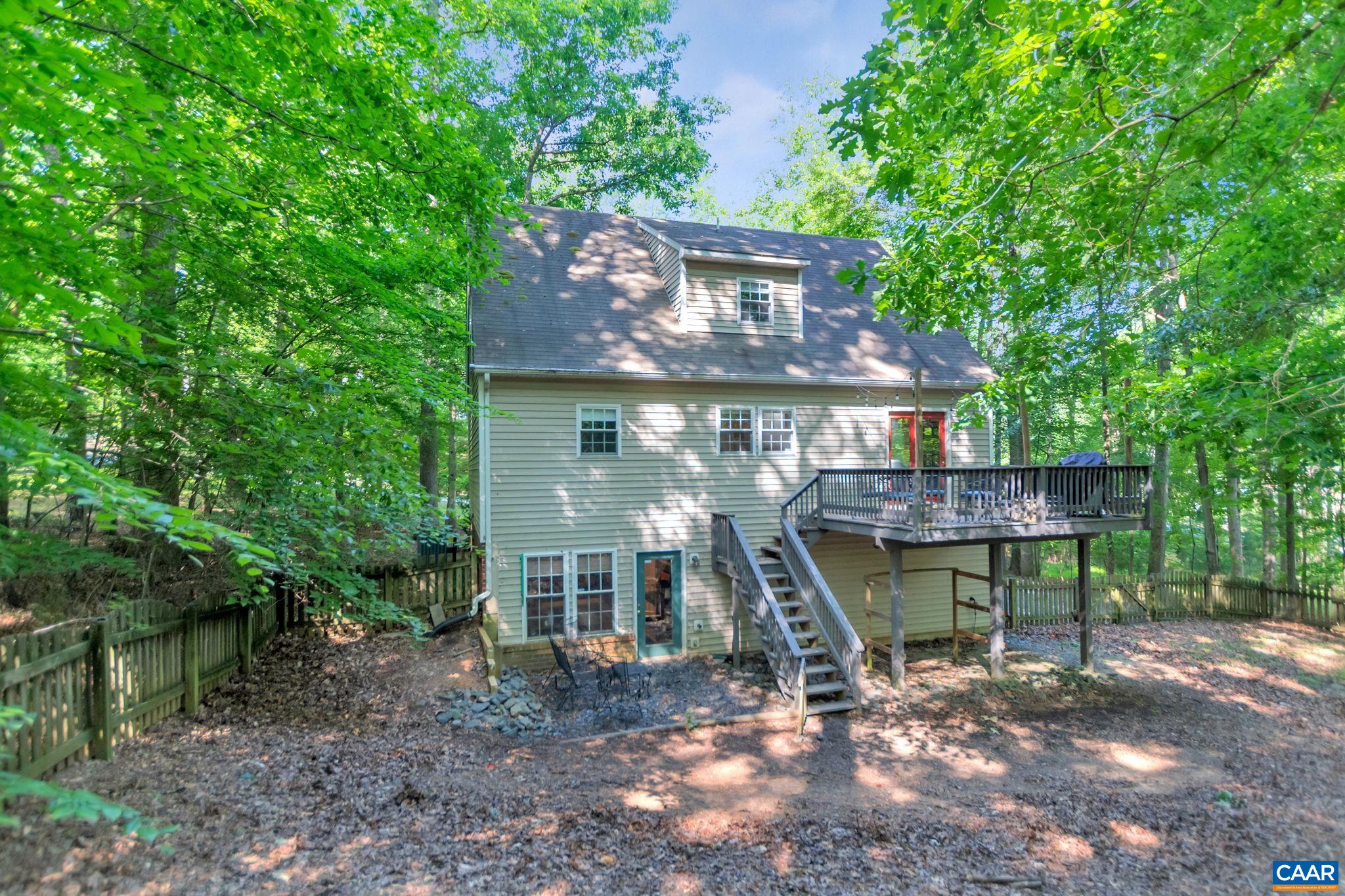 9 COLONIAL RD